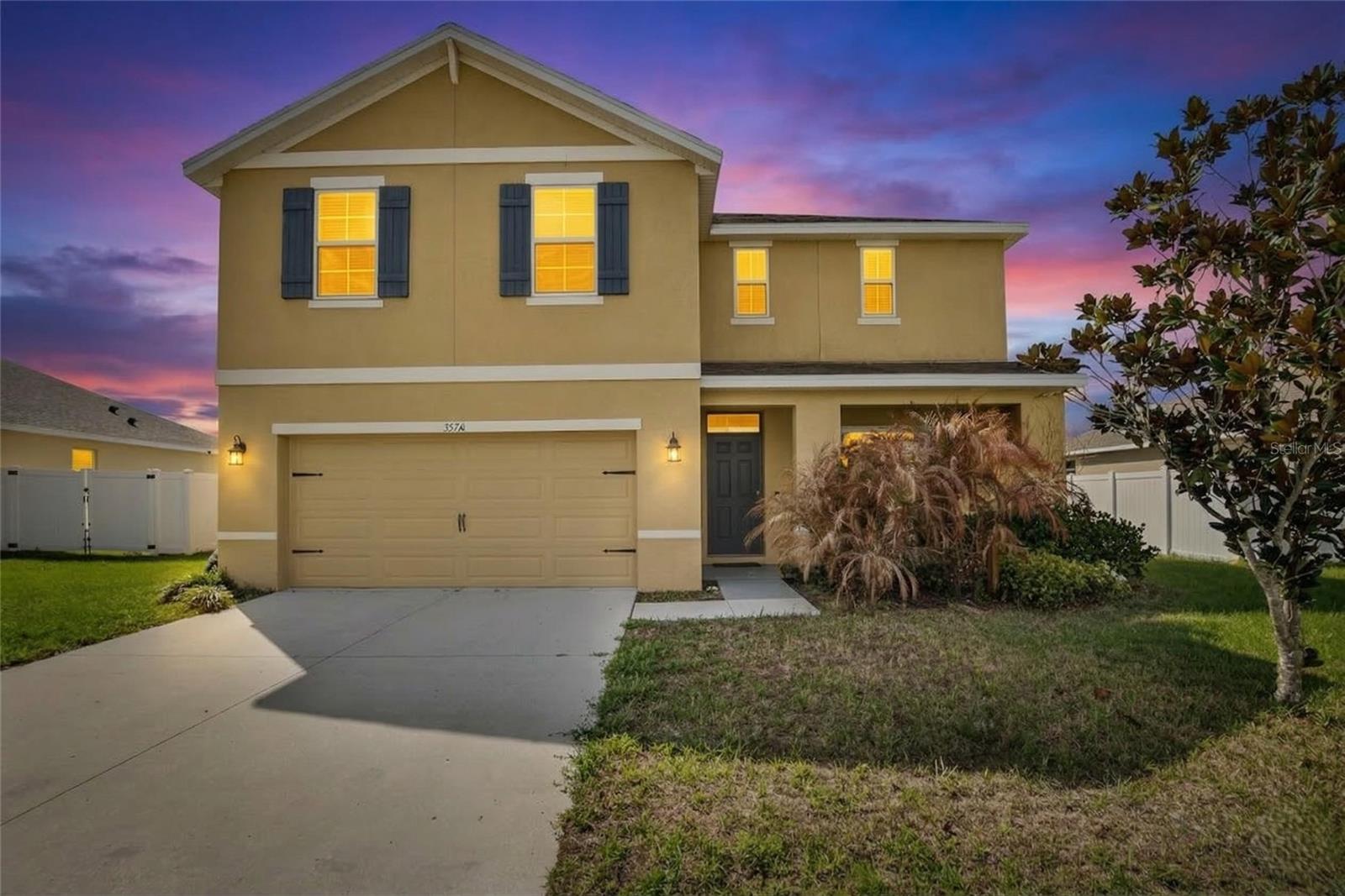 Single Family Residence em ZEPHYRHILLS, FL - Daniel Dourado