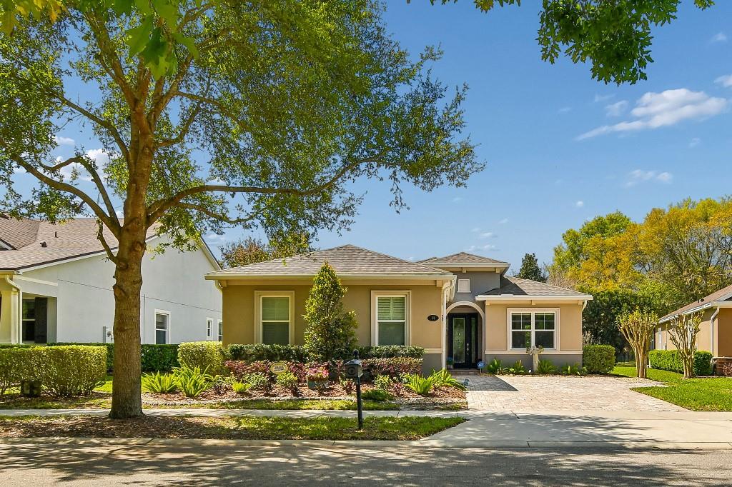 Single Family Residence in DELAND, FL - Daniel Dourado