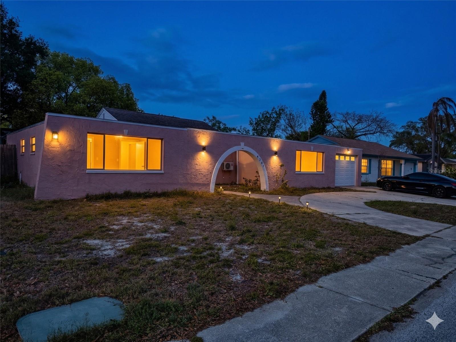 Single Family Residence em NEW PORT RICHEY, FL - Daniel Dourado