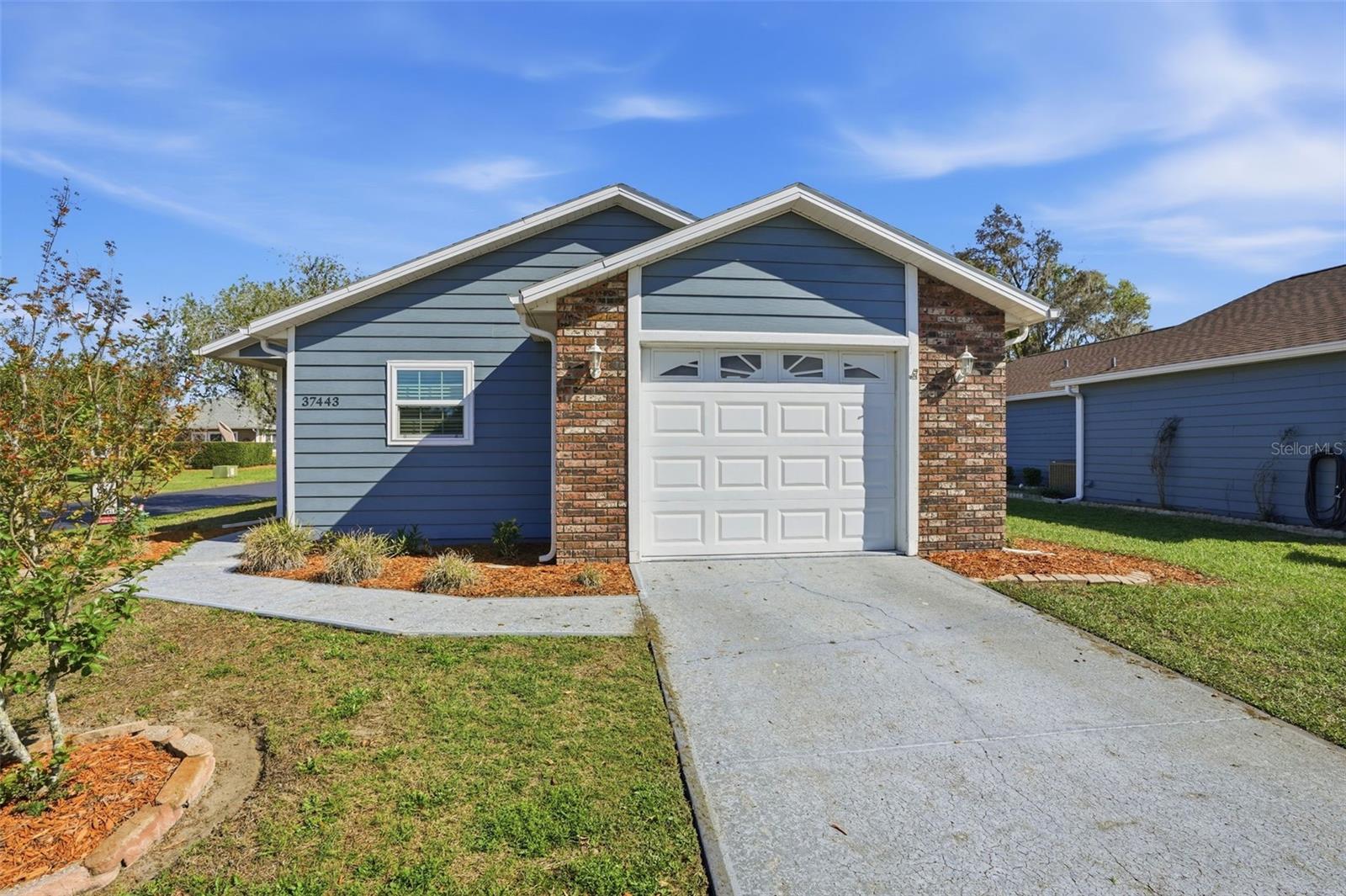 Single Family Residence em ZEPHYRHILLS, FL - Daniel Dourado