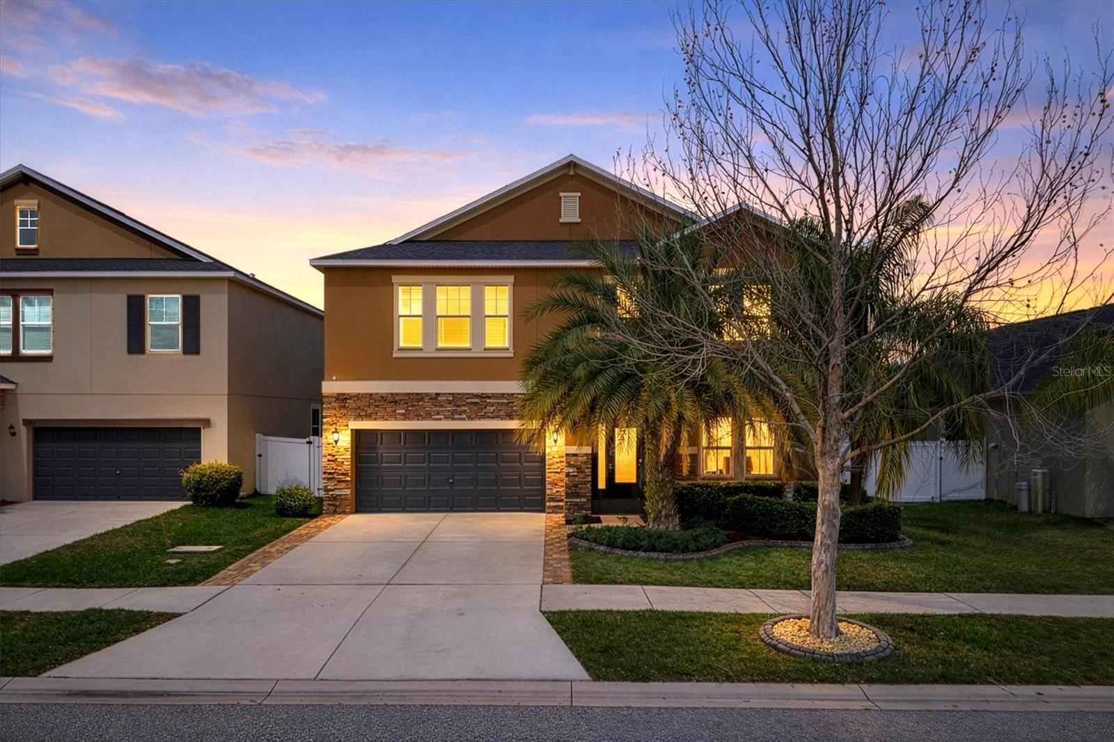 Single Family Residence in RIVERVIEW, FL - Daniel Dourado