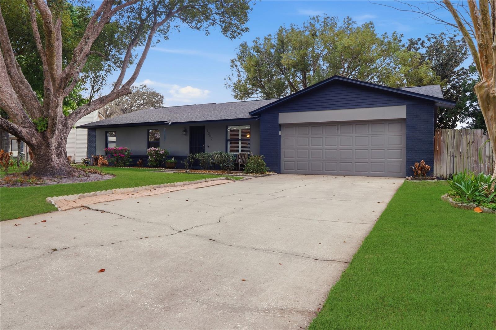 Single Family Residence in WINTER SPRINGS, FL - Daniel Dourado