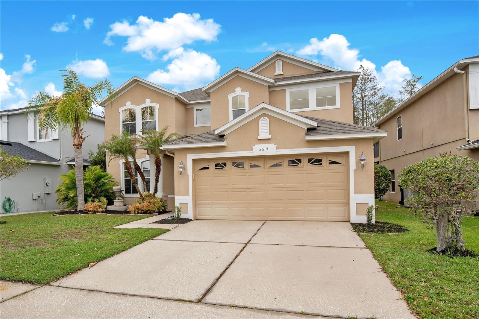 Single Family Residence in ORLANDO, FL - Daniel Dourado