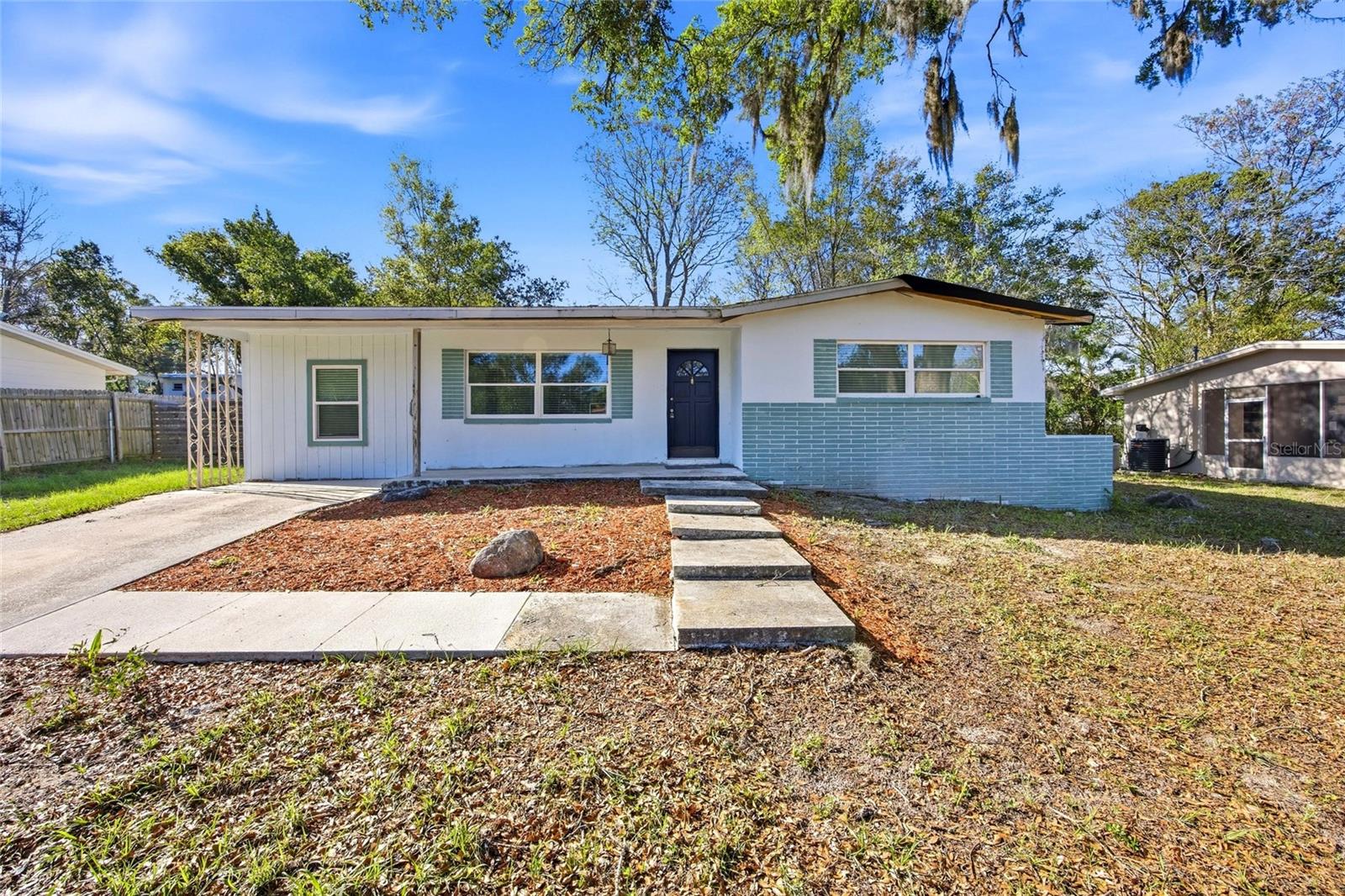Single Family Residence in BEVERLY HILLS, FL - Daniel Dourado