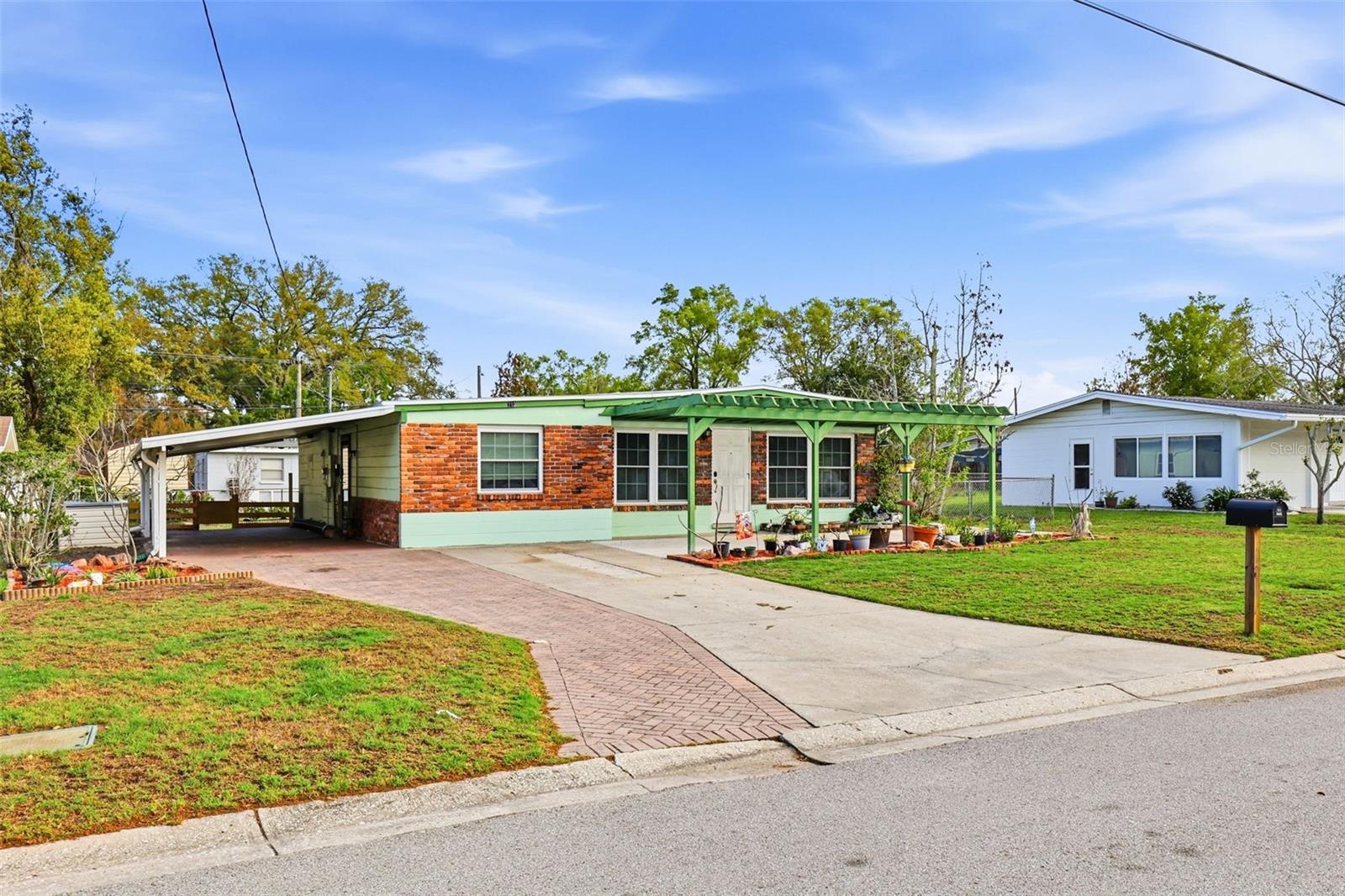 Single Family Residence in TAMPA, FL - Daniel Dourado