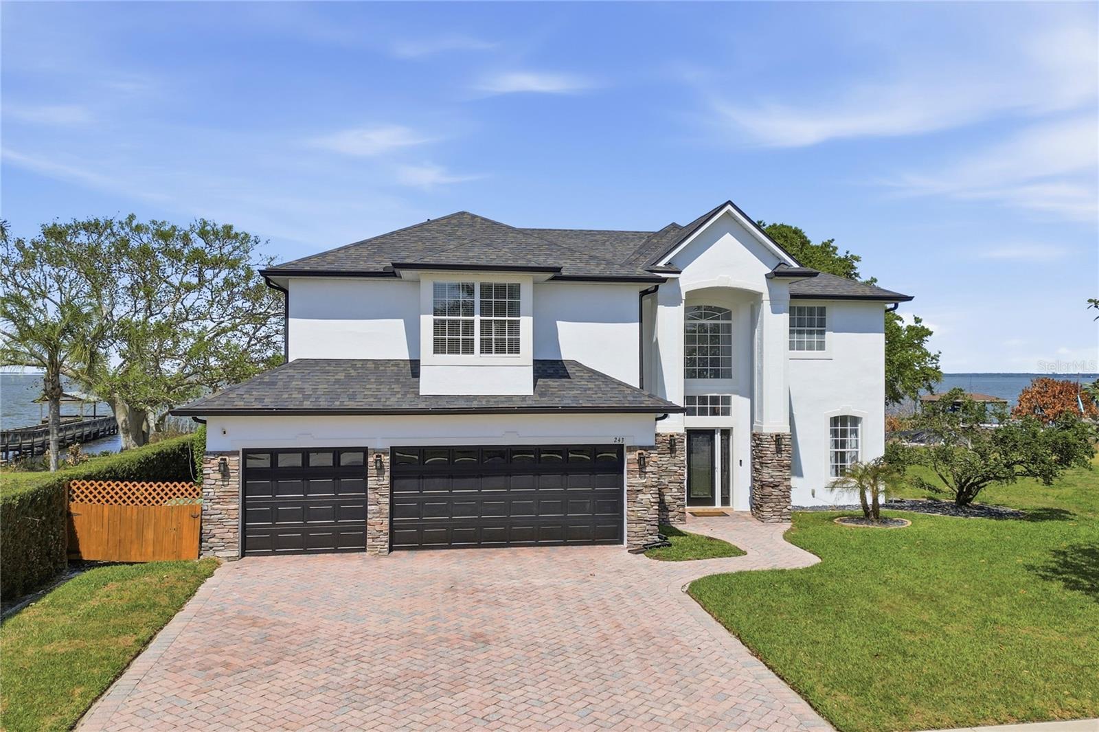 Single Family Residence em WINTER GARDEN, FL - Daniel Dourado