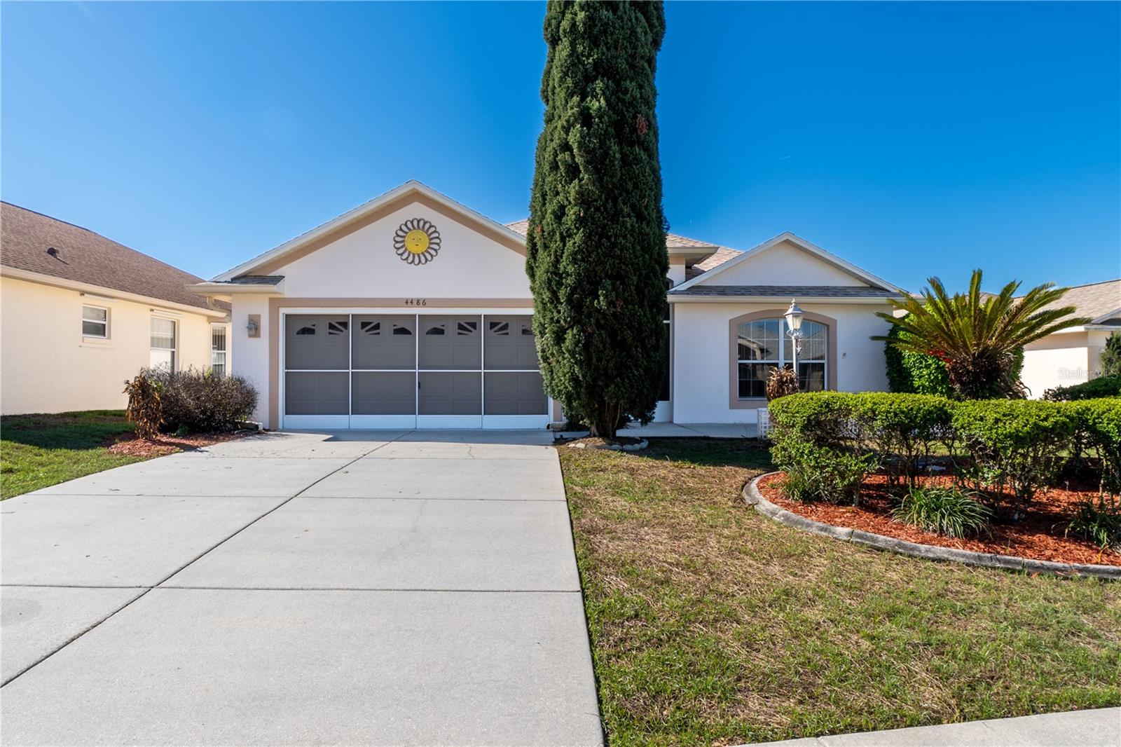 Single Family Residence in HERNANDO, FL - Daniel Dourado