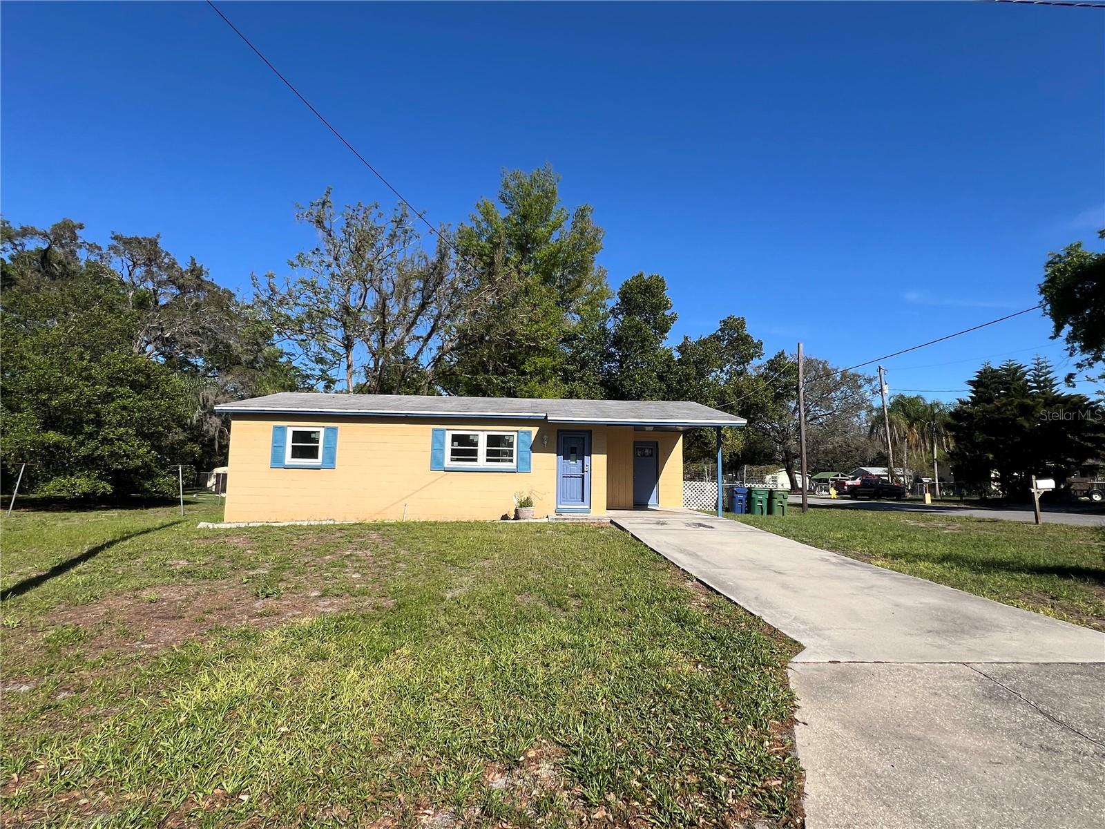 Single Family Residence in TAMPA, FL - Daniel Dourado