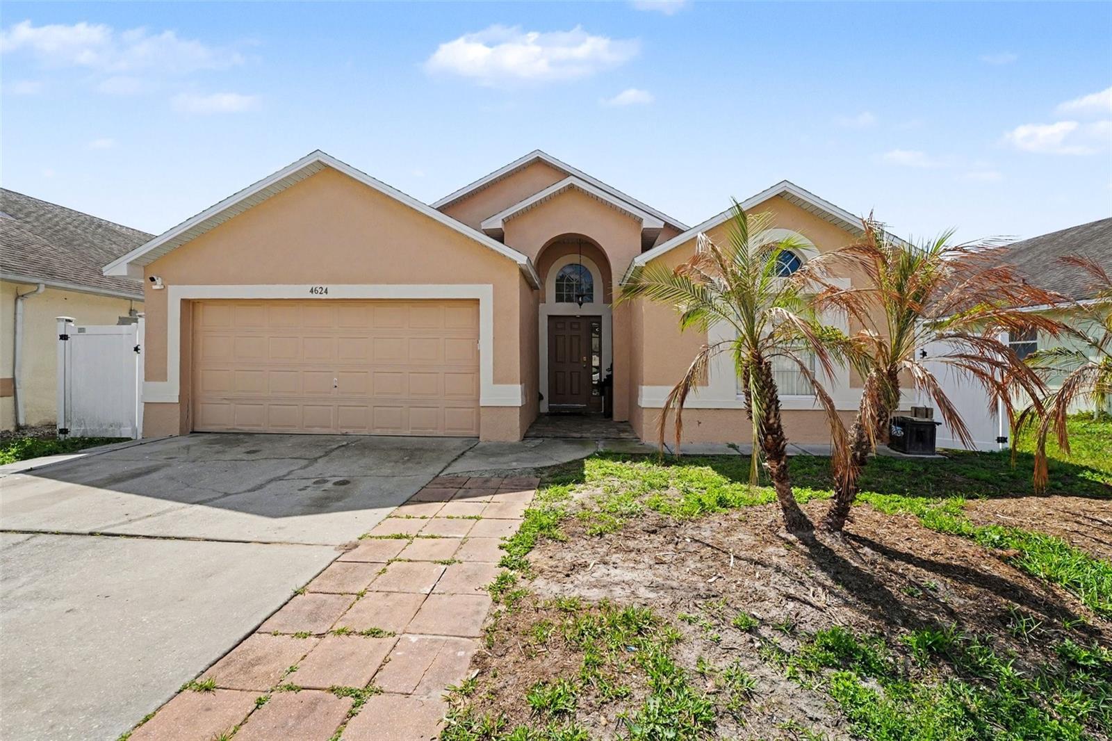 Single Family Residence em KISSIMMEE, FL - Daniel Dourado