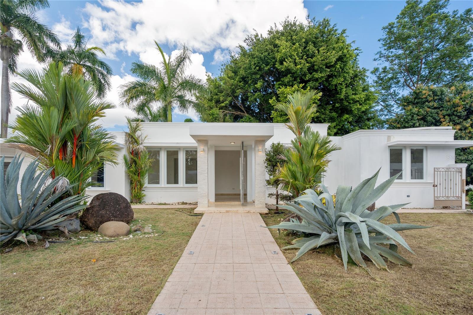Single Family Residence in SAN JUAN, PR - Daniel Dourado