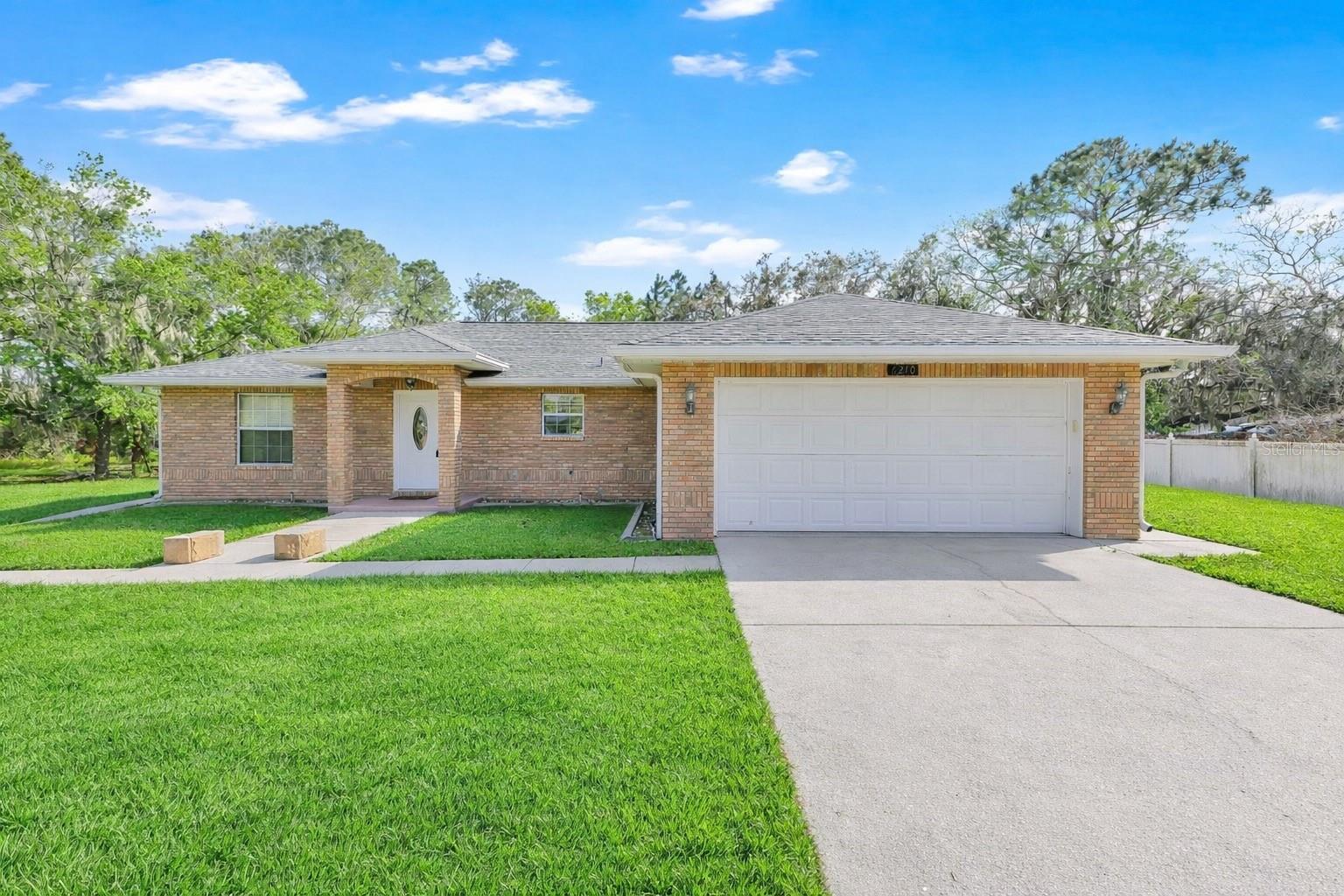 Single Family Residence em ST CLOUD, FL - Daniel Dourado