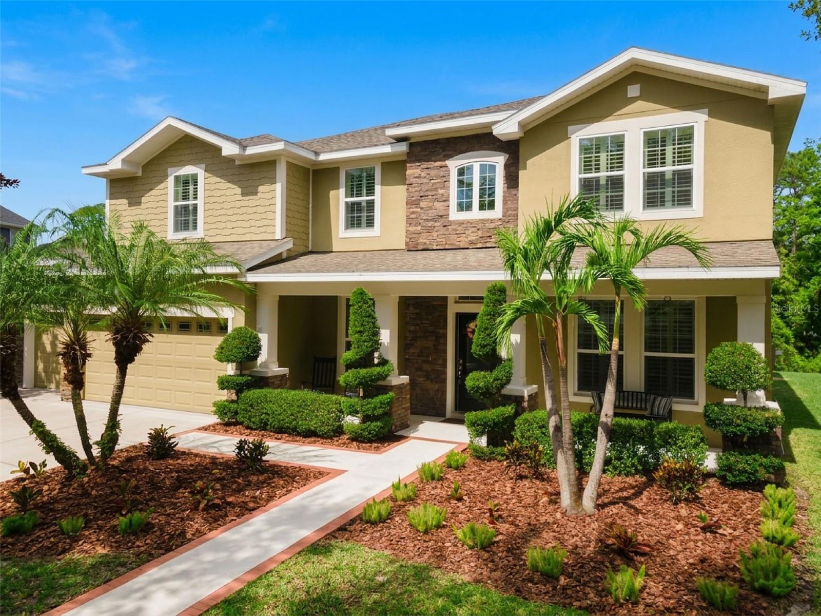 Single Family Residence in LITHIA, FL - Daniel Dourado