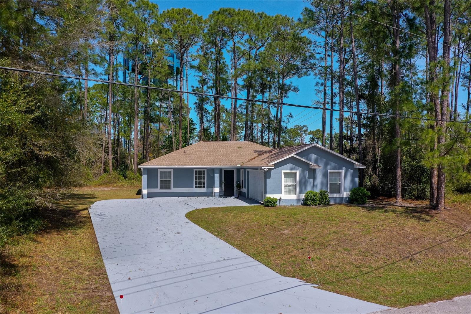 Single Family Residence in PALM COAST, FL - Daniel Dourado