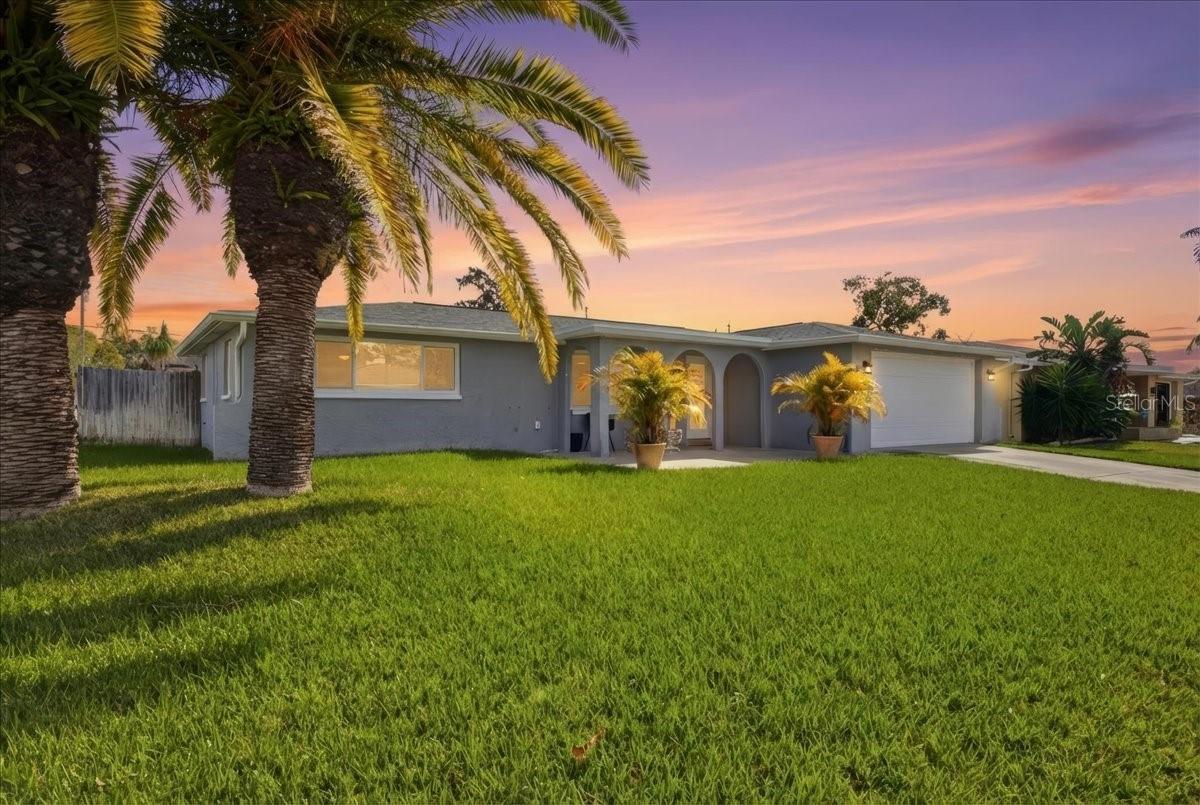 Single Family Residence em NEW PORT RICHEY, FL - Daniel Dourado