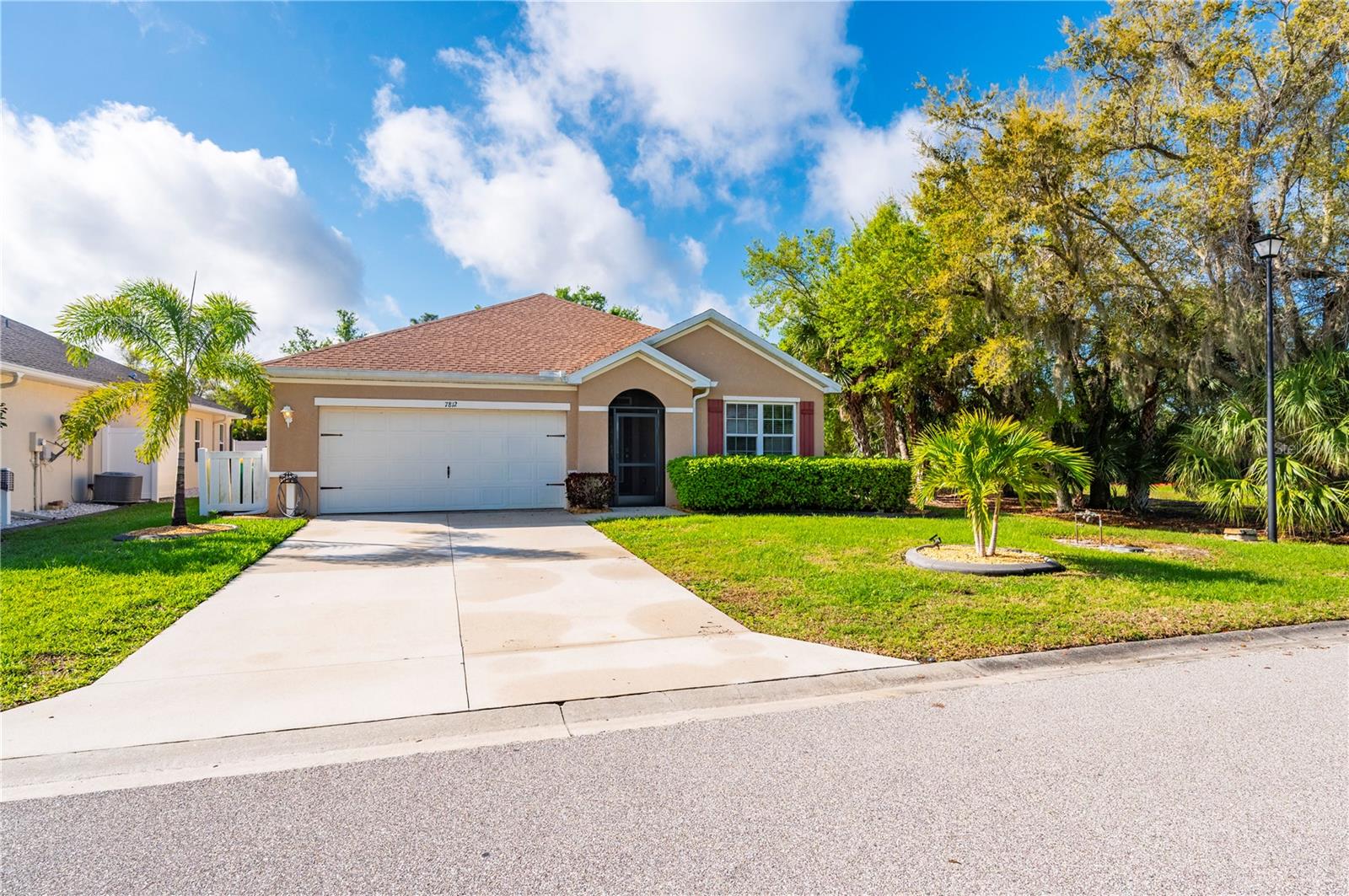 Single Family Residence em PUNTA GORDA, FL - Daniel Dourado