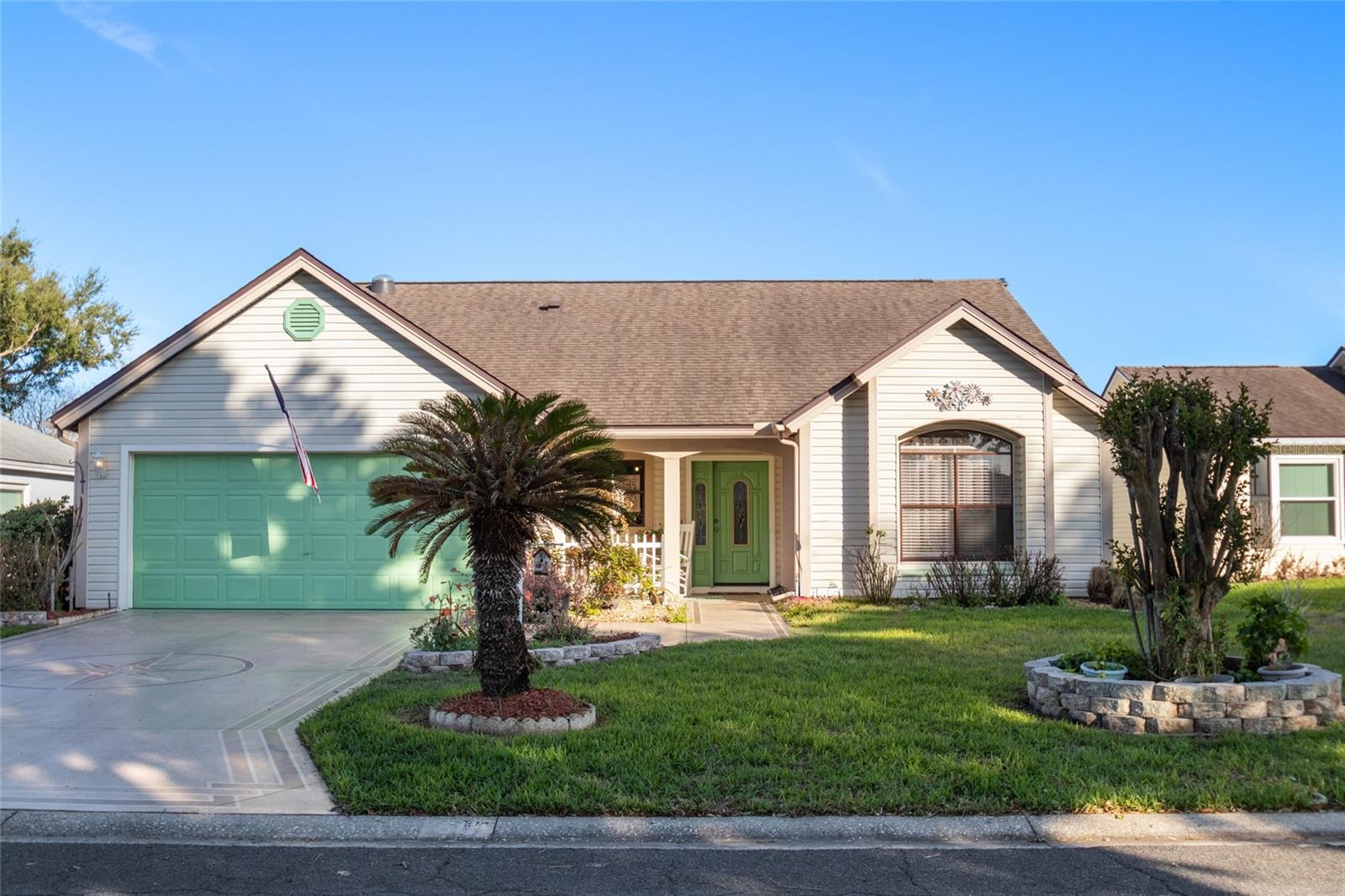 Single Family Residence in THE VILLAGES, FL - Daniel Dourado