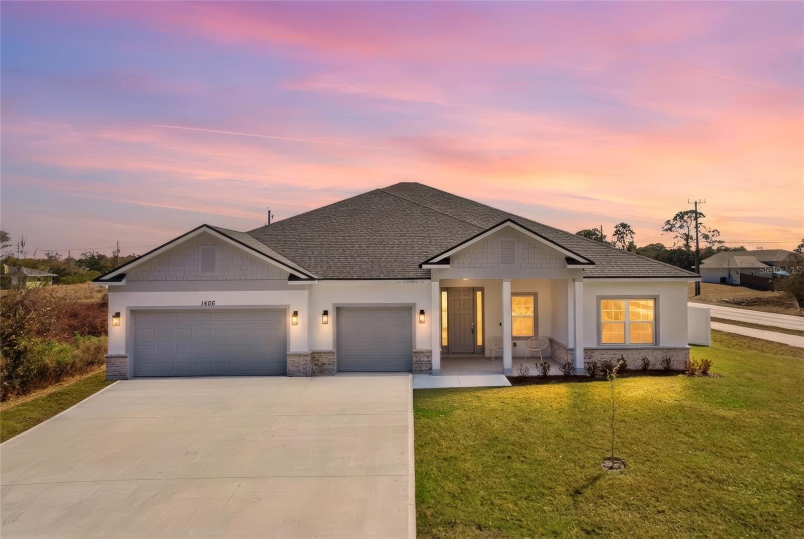 Single Family Residence in PALM BAY, FL - Daniel Dourado