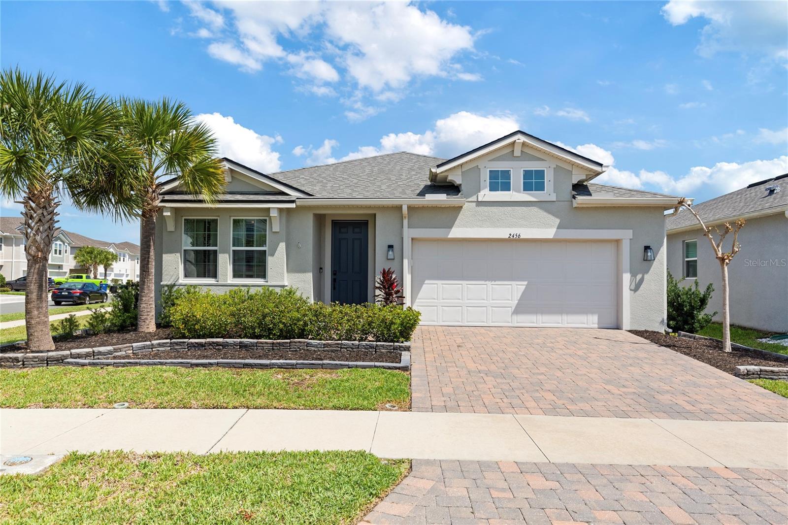 Single Family Residence in LUTZ, FL - Daniel Dourado