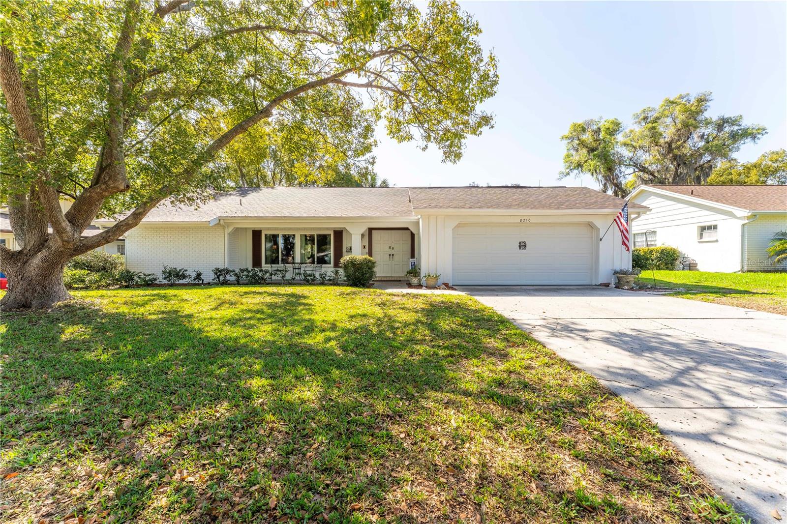 Single Family Residence in HUDSON, FL - Daniel Dourado