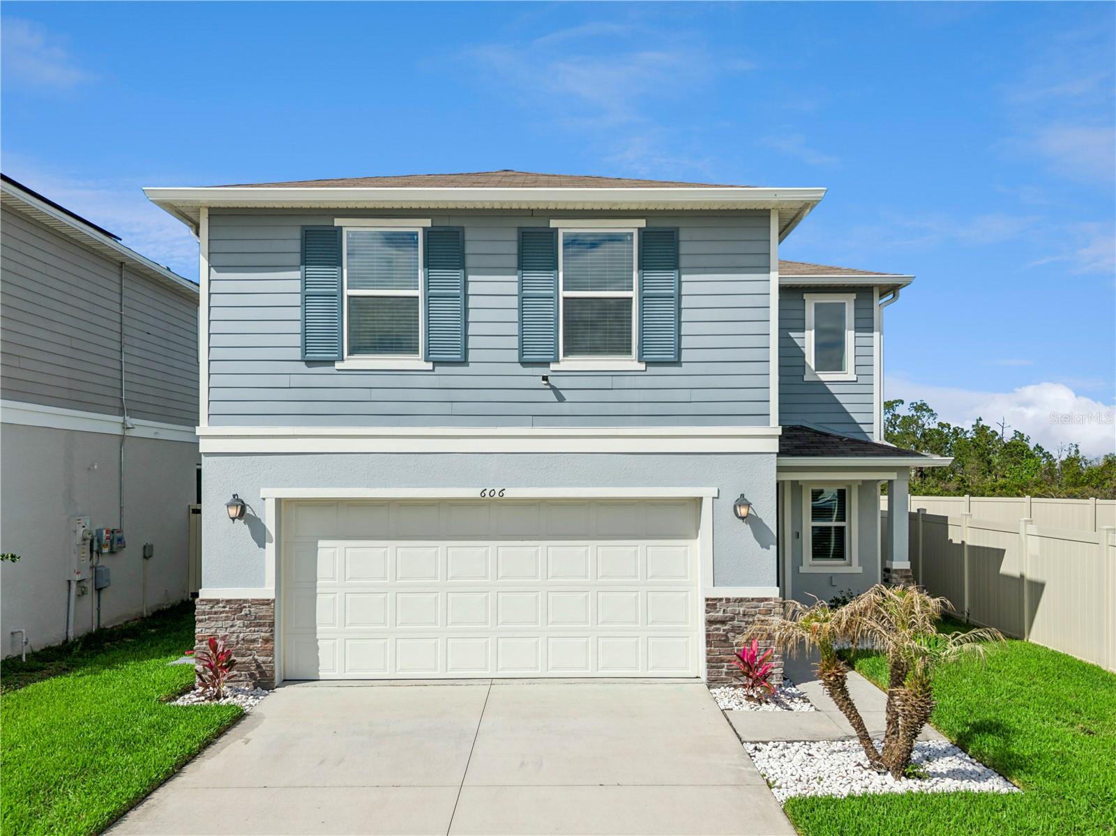 Single Family Residence in DAVENPORT, FL - Daniel Dourado