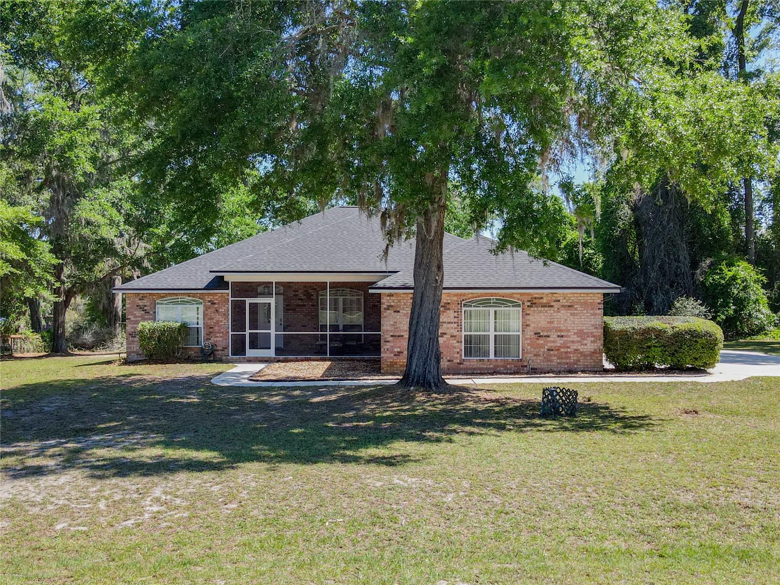 Single Family Residence in LAKE CITY, FL - Daniel Dourado
