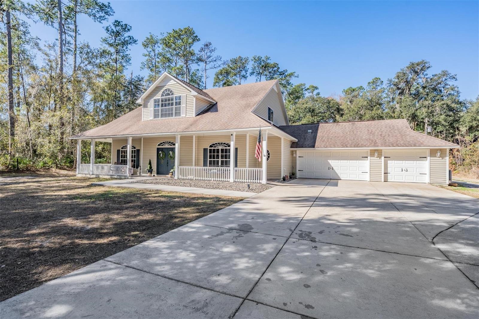 Single Family Residence in BROOKSVILLE, FL - Daniel Dourado