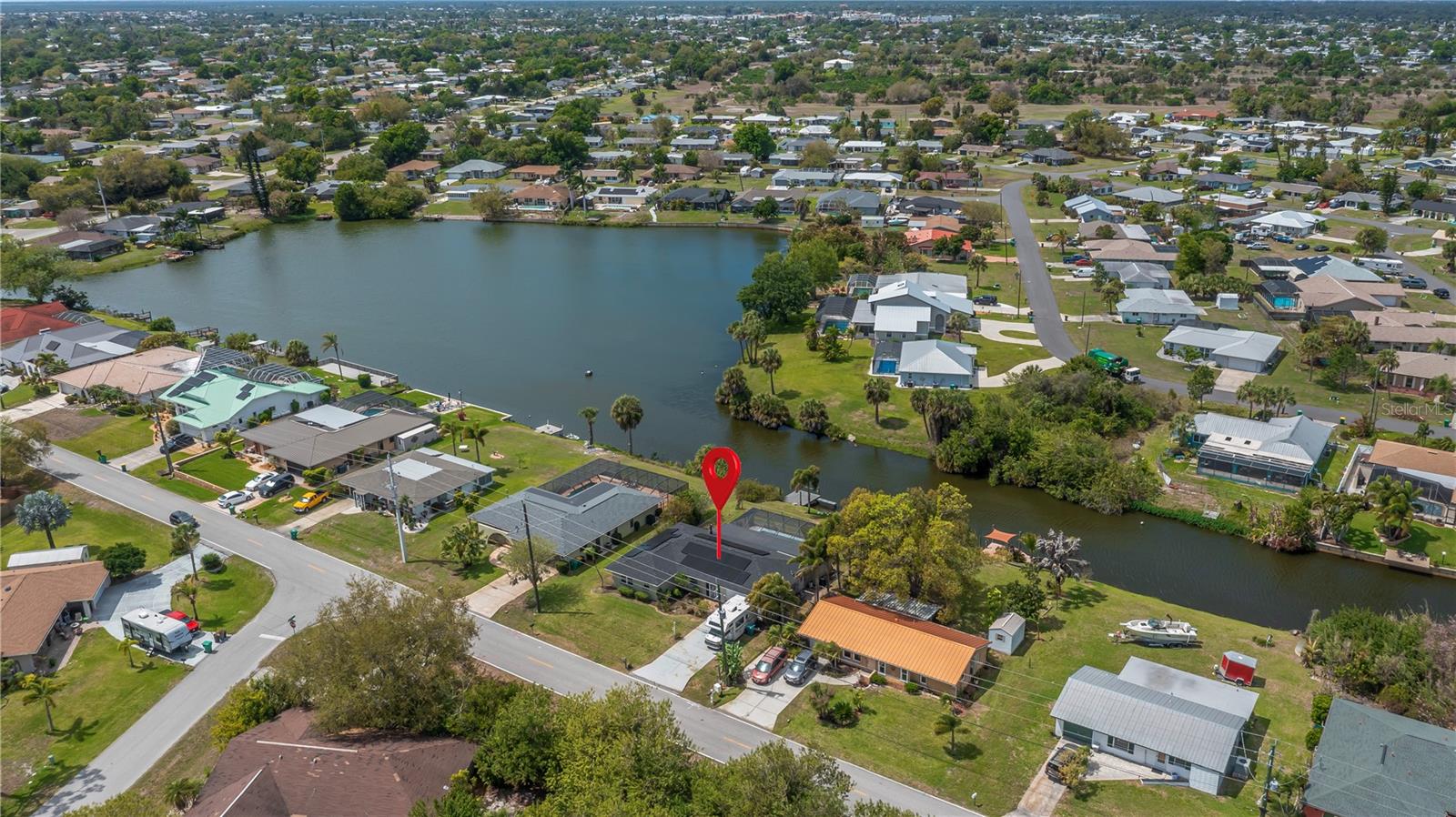 Single Family Residence in PUNTA GORDA, FL - Daniel Dourado