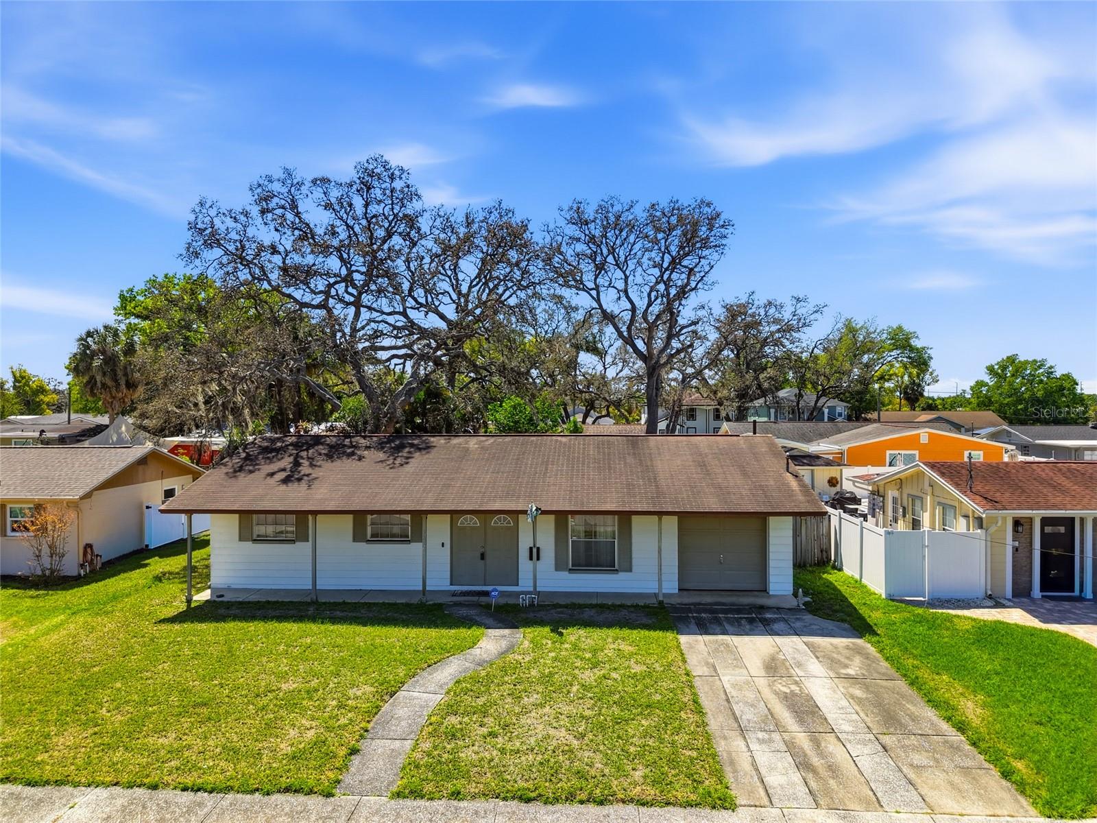 Single Family Residence in TAMPA, FL - Daniel Dourado