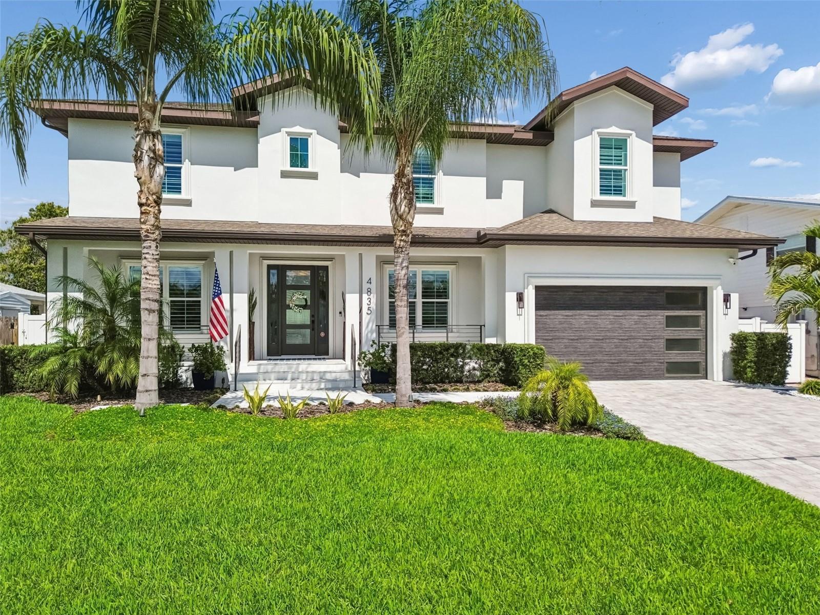Single Family Residence in TAMPA, FL - Daniel Dourado