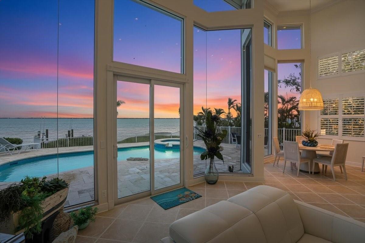 Single Family Residence in LONGBOAT KEY, FL - Daniel Dourado