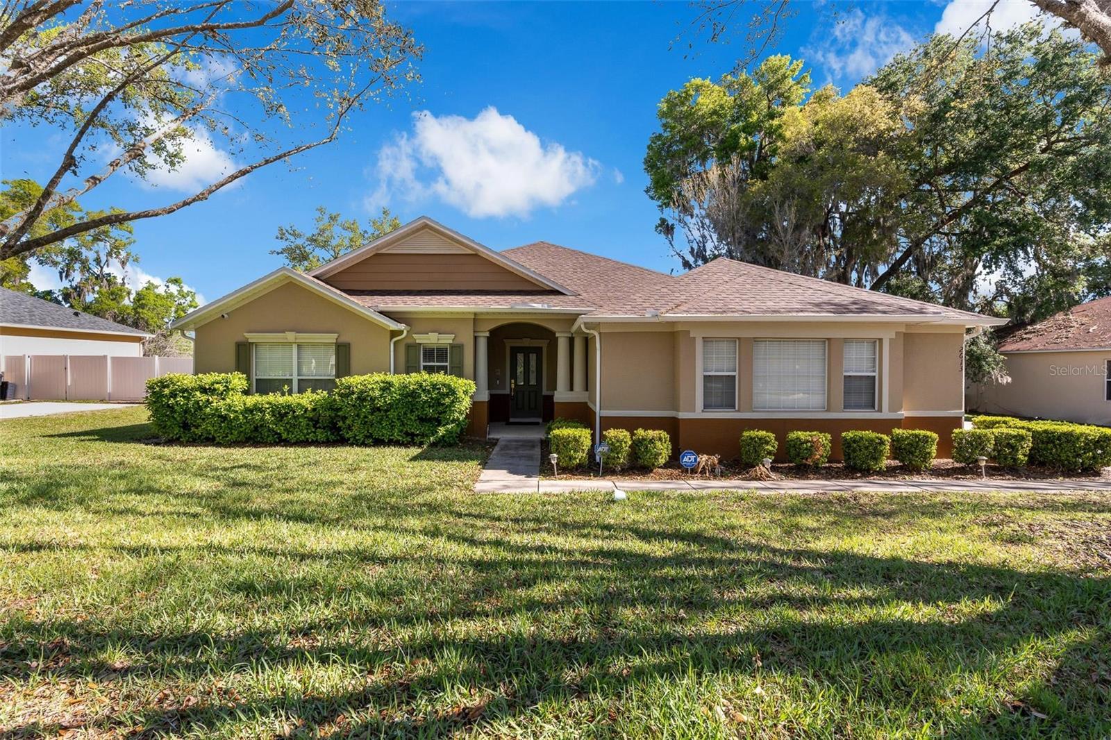 Single Family Residence in APOPKA, FL - Daniel Dourado
