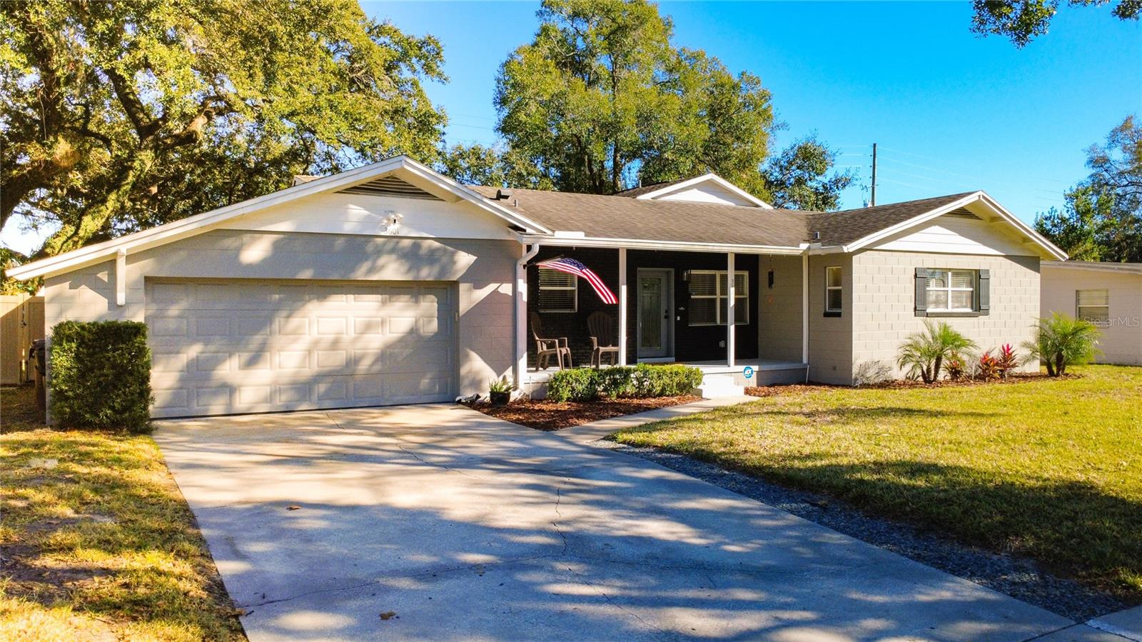 Single Family Residence in ORLANDO, FL - Daniel Dourado