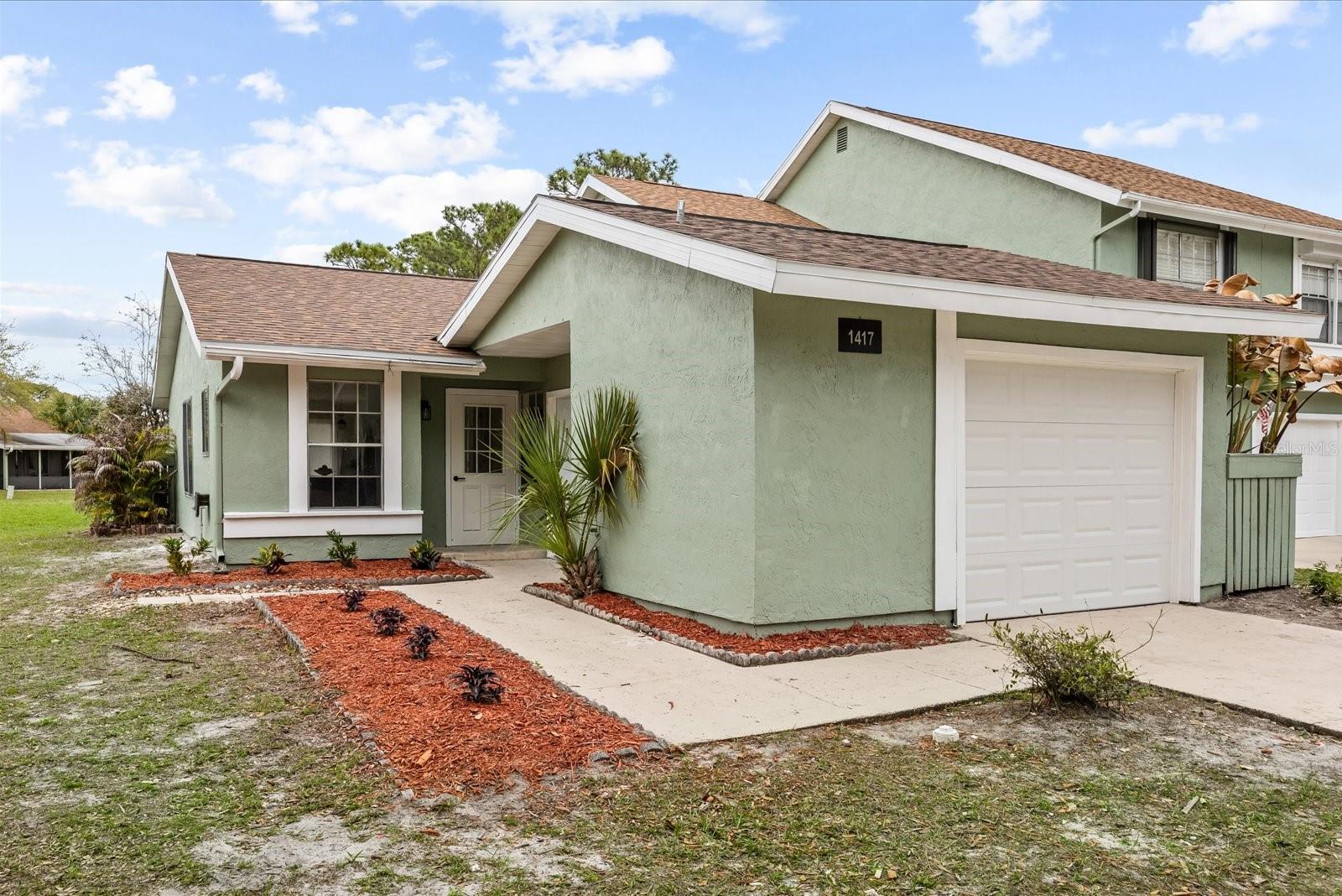 Single Family Residence in PORT ST LUCIE, FL - Daniel Dourado