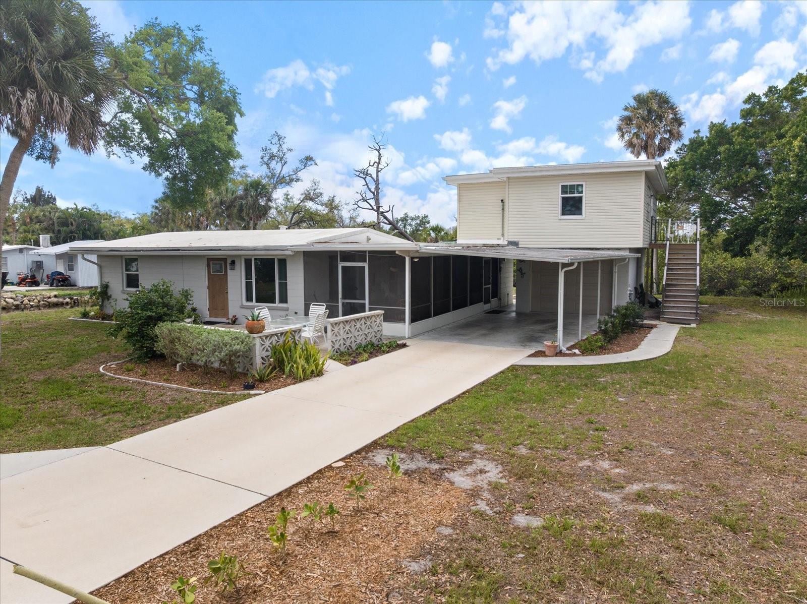 Single Family Residence in NOKOMIS, FL - Daniel Dourado