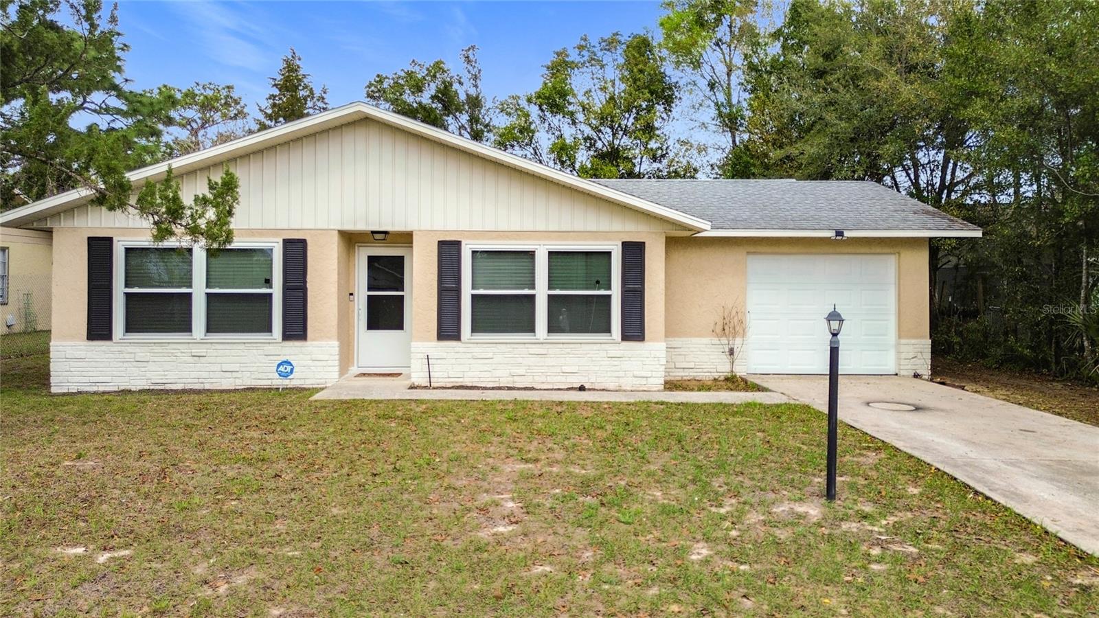 Single Family Residence in OCALA, FL - Daniel Dourado