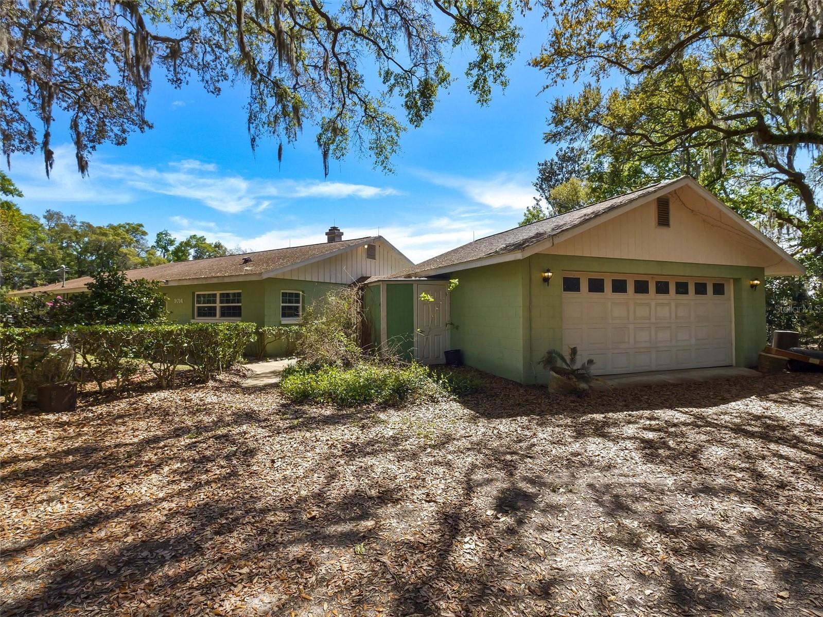 Single Family Residence em BELLEVIEW, FL - Daniel Dourado