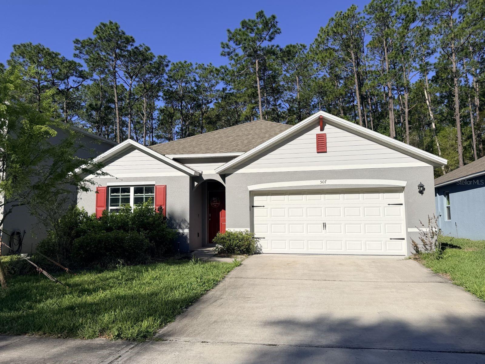 Single Family Residence in DELAND, FL - Daniel Dourado