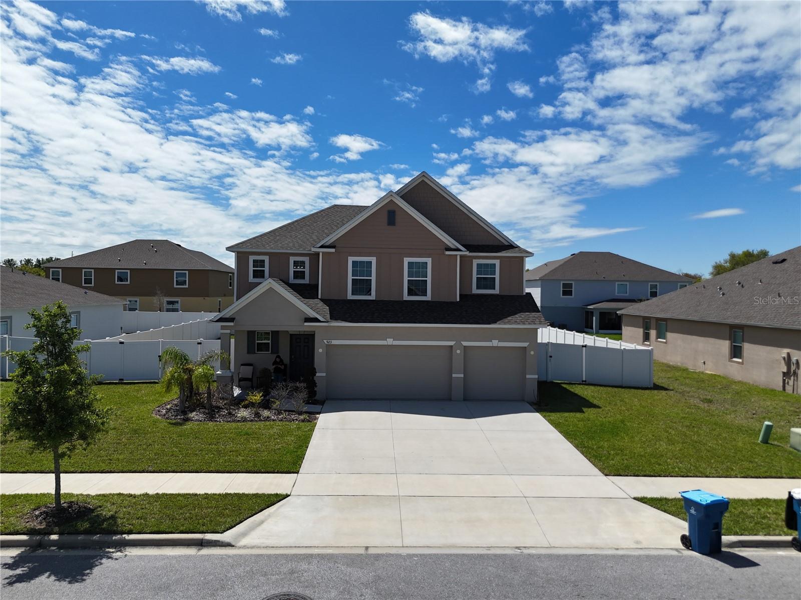 Single Family Residence em HAINES CITY, FL - Daniel Dourado