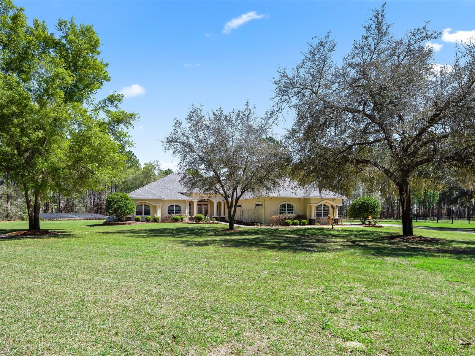 Single Family Residence em MORRISTON, FL - Daniel Dourado