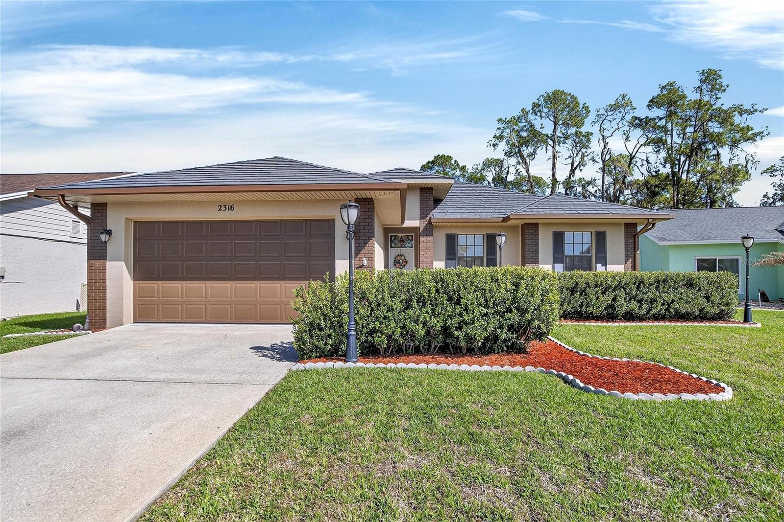 Single Family Residence in PLANT CITY, FL - Daniel Dourado