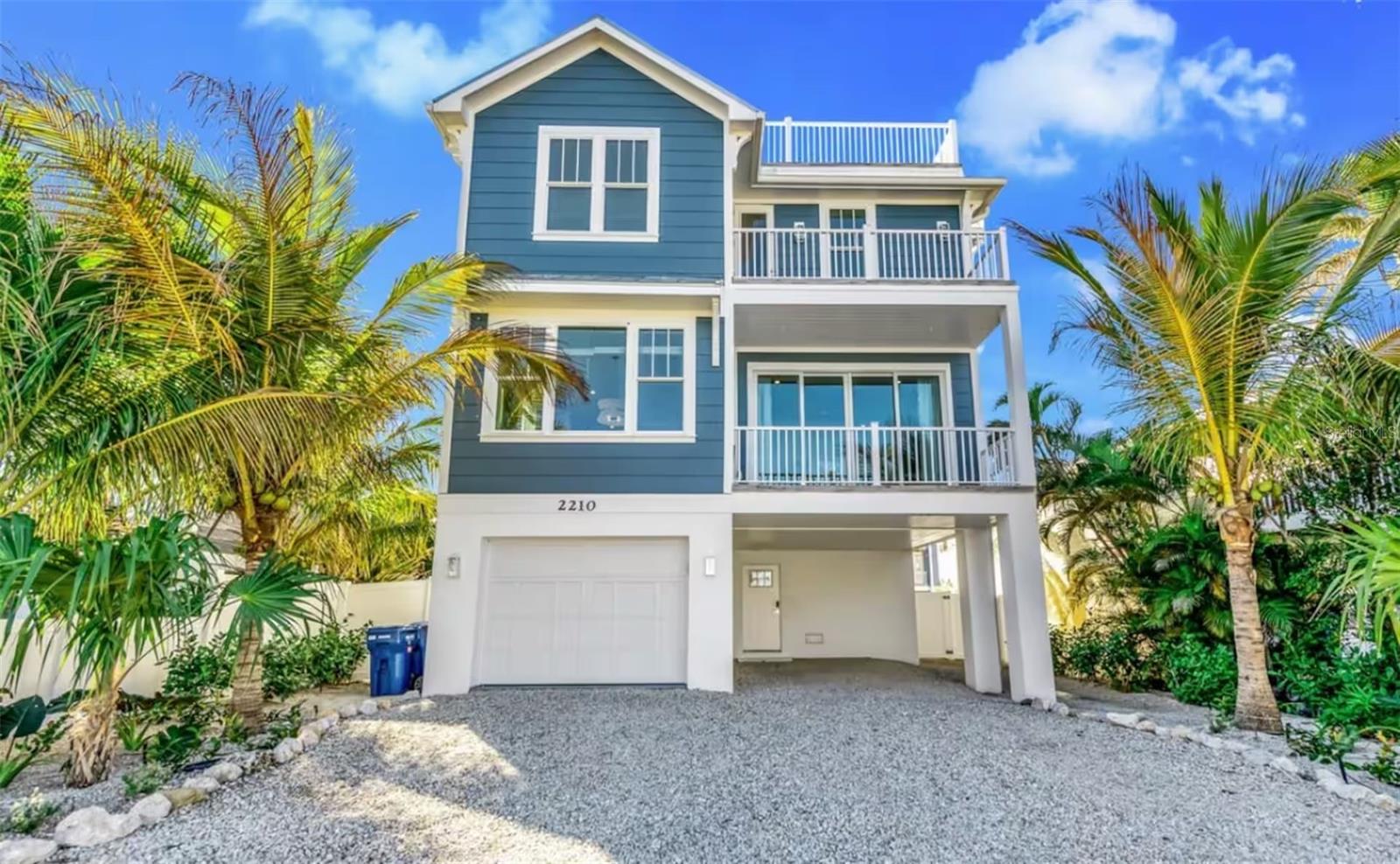 Single Family Residence in BRADENTON BEACH, FL - Daniel Dourado