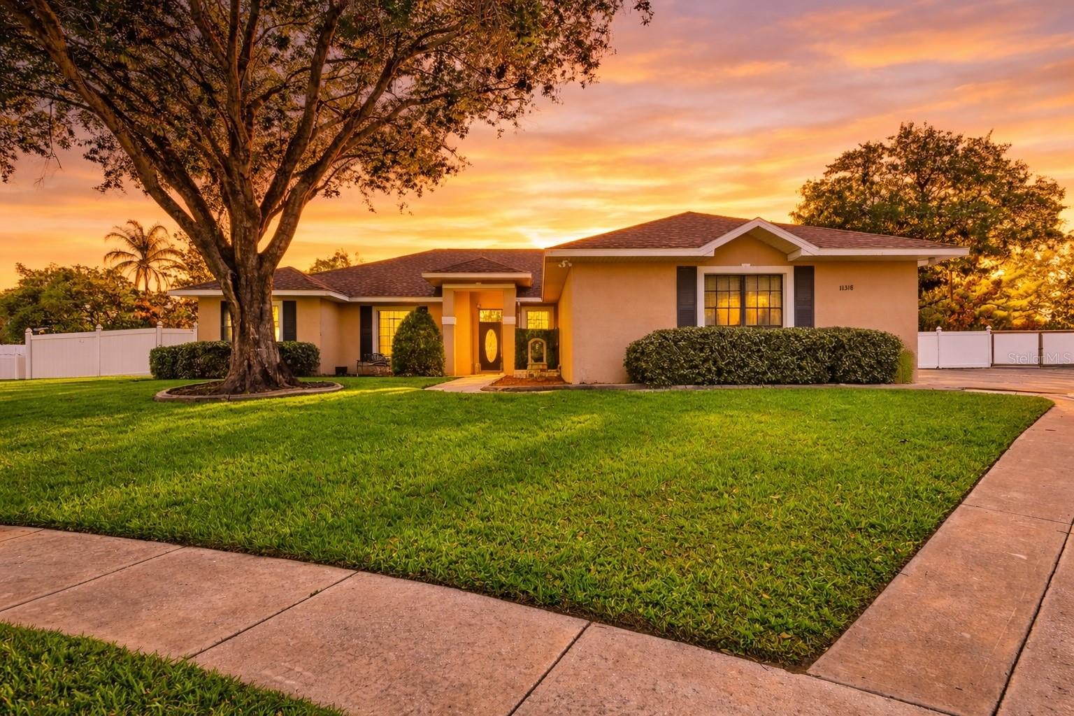 Single Family Residence em CLERMONT, FL - Daniel Dourado