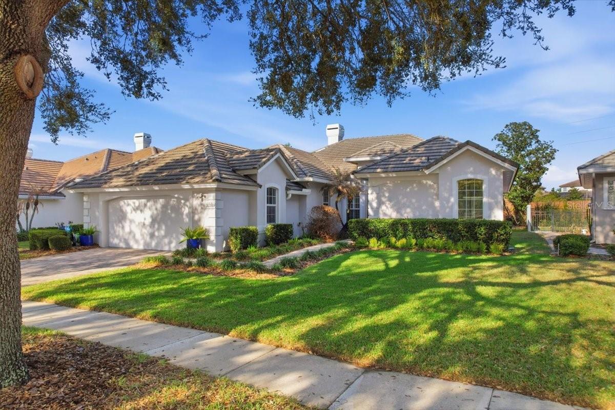 Single Family Residence in ORLANDO, FL - Daniel Dourado