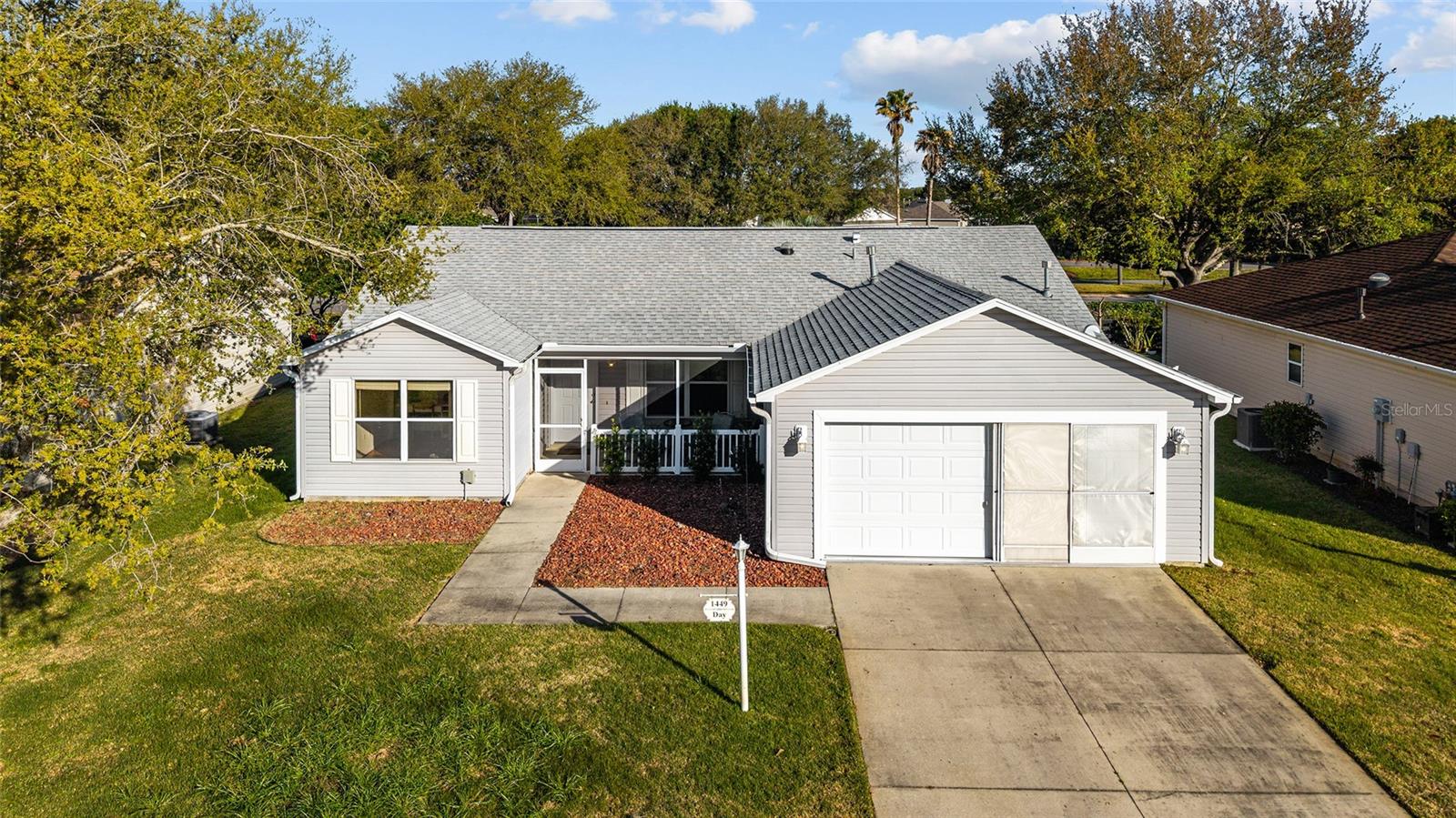 Single Family Residence in THE VILLAGES, FL - Daniel Dourado