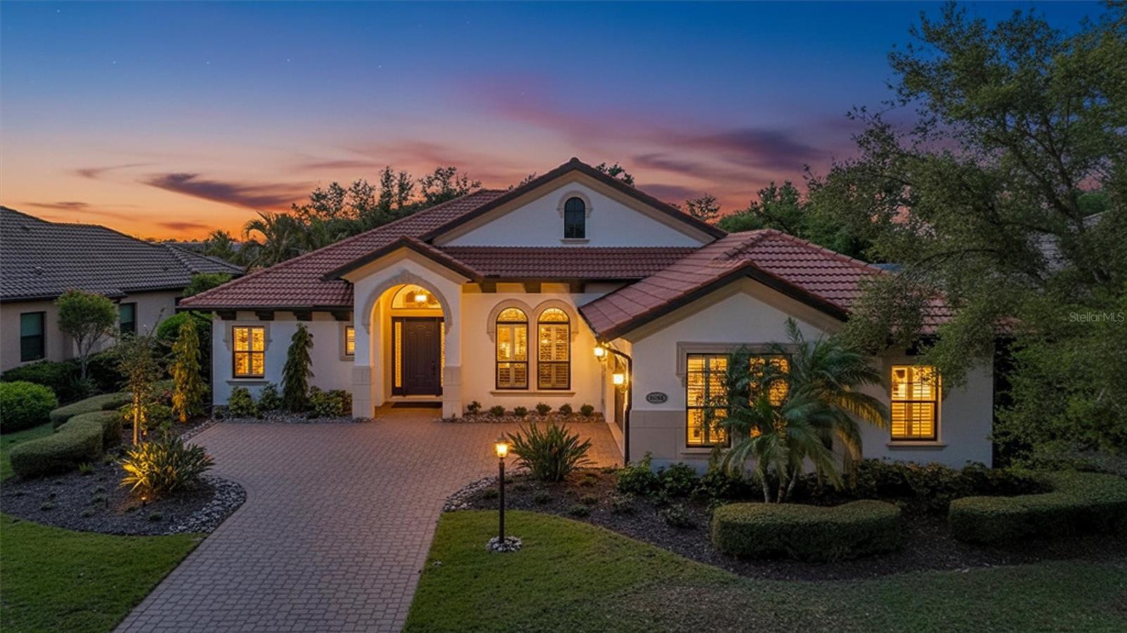Single Family Residence in LAKEWOOD RANCH, FL - Daniel Dourado