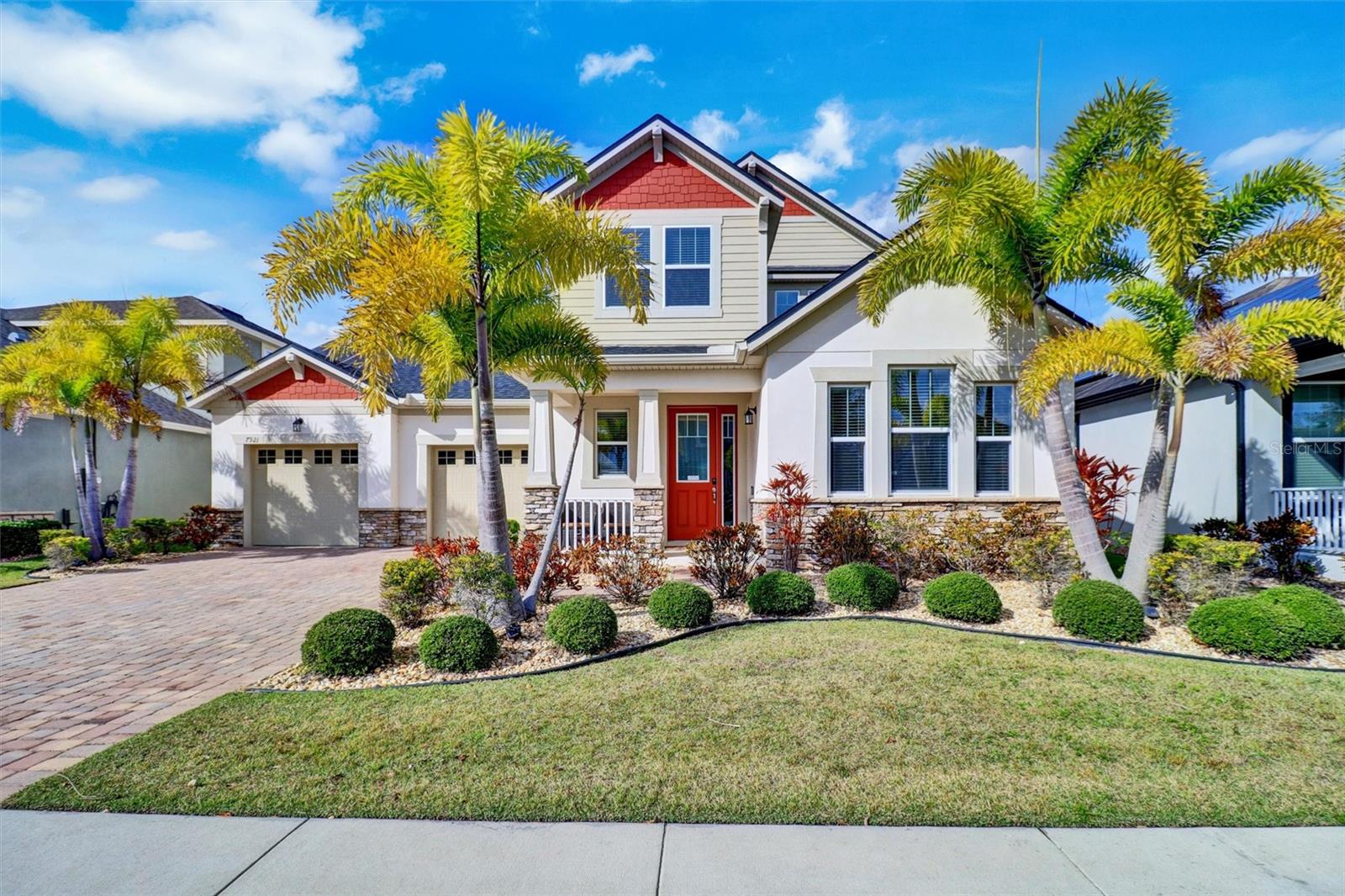 Single Family Residence in ORLANDO, FL - Daniel Dourado