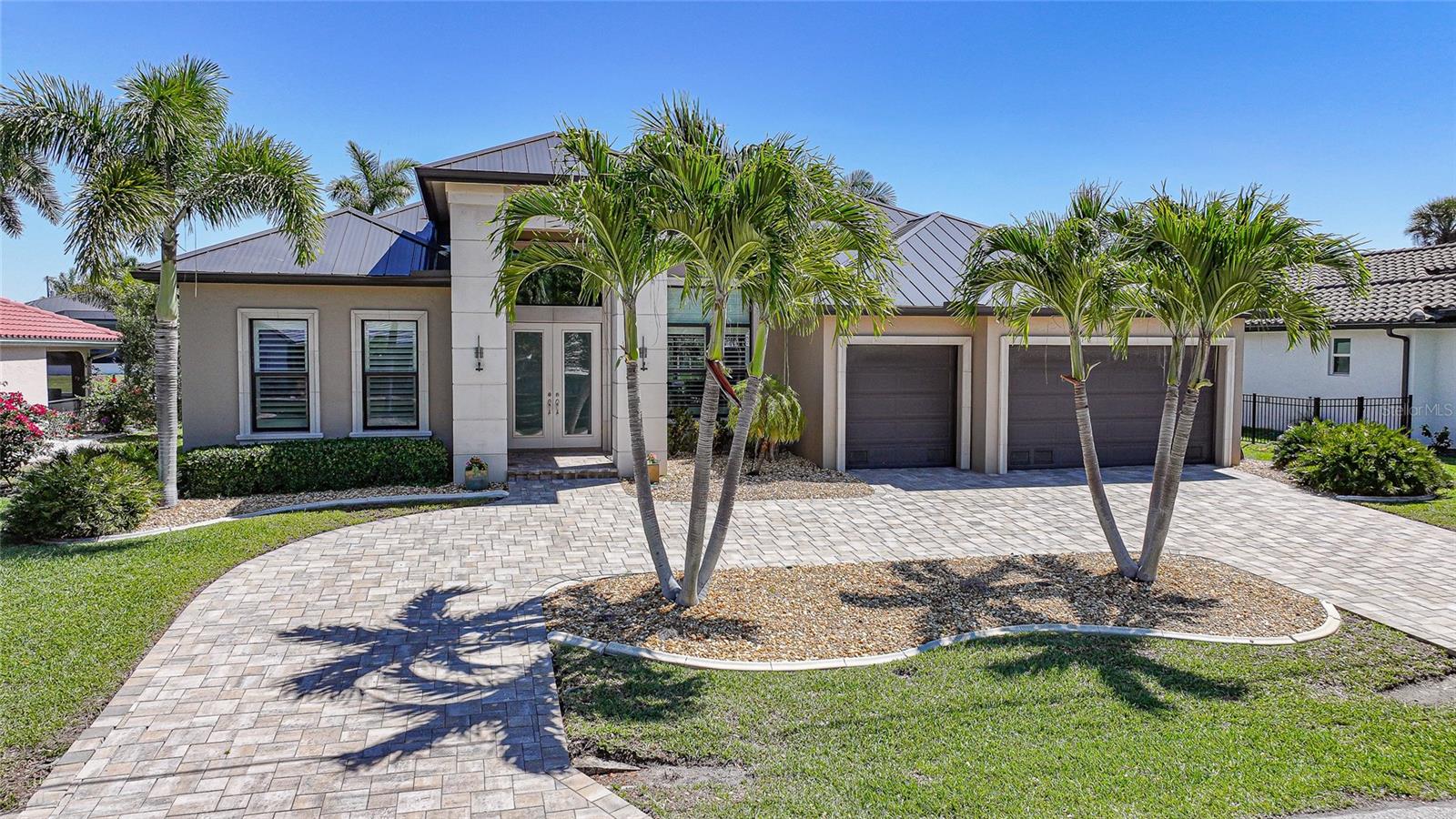 Single Family Residence em PUNTA GORDA, FL - Daniel Dourado