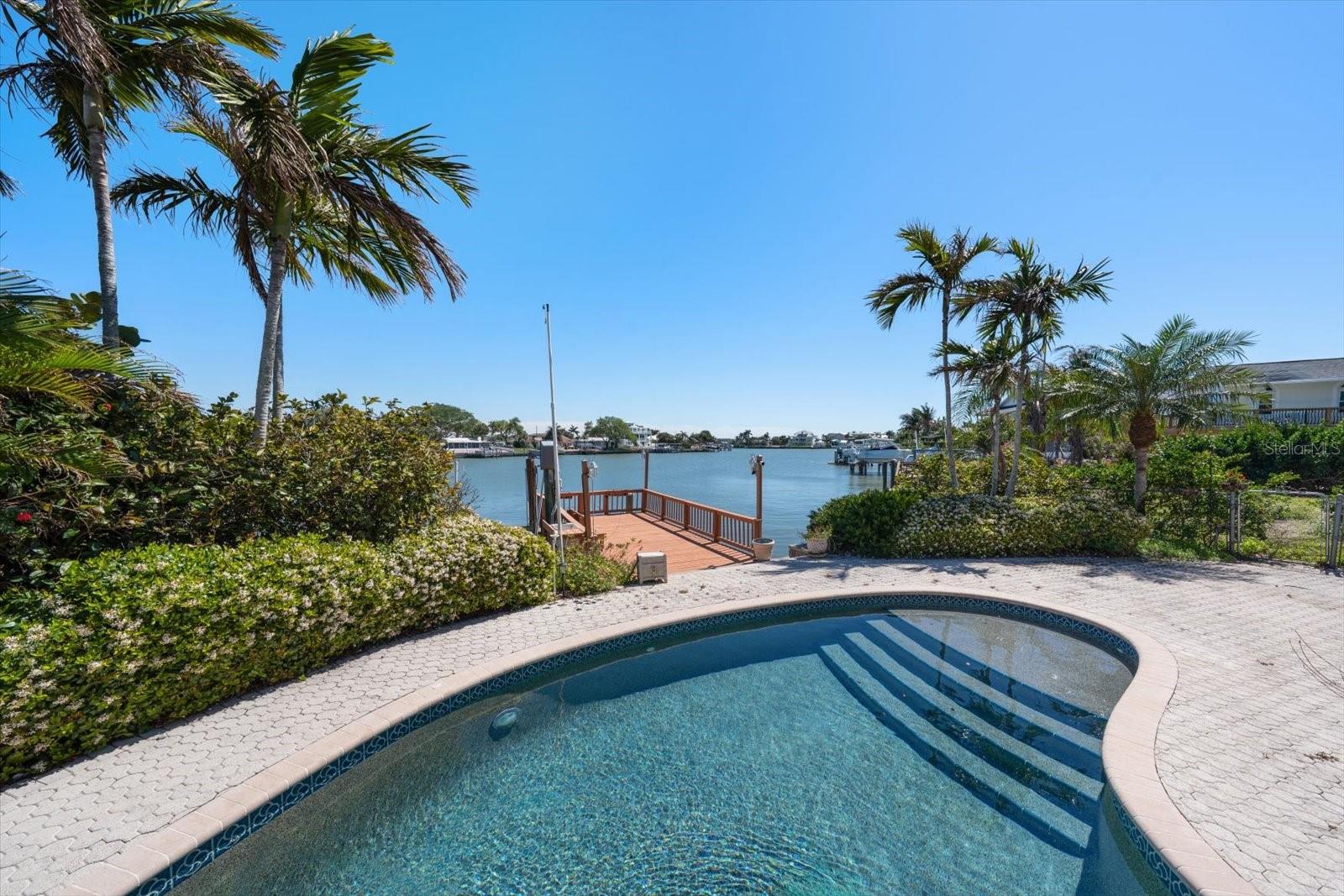 Single Family Residence em INDIAN ROCKS BEACH, FL - Daniel Dourado