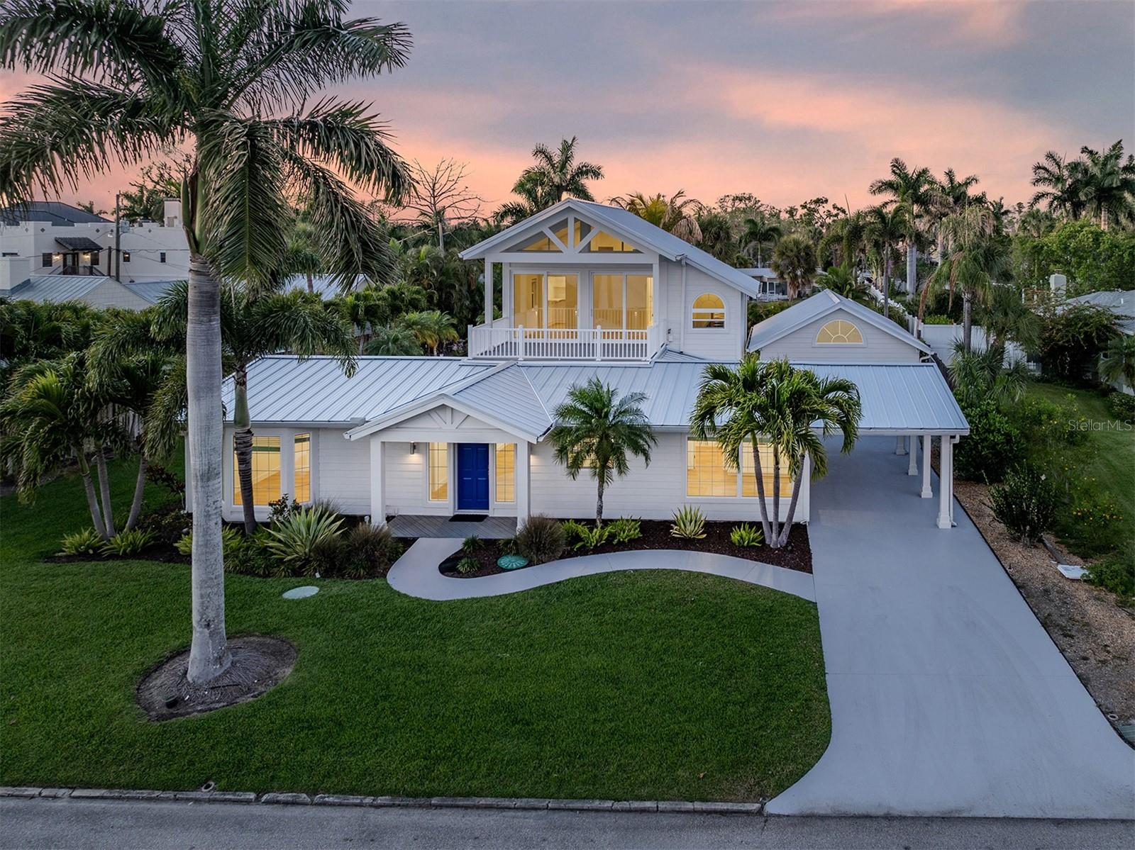Single Family Residence in NOKOMIS, FL - Daniel Dourado