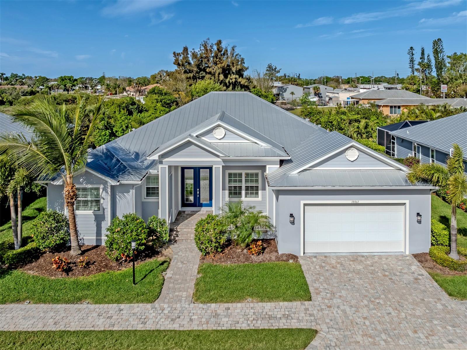 Single Family Residence in NOKOMIS, FL - Daniel Dourado